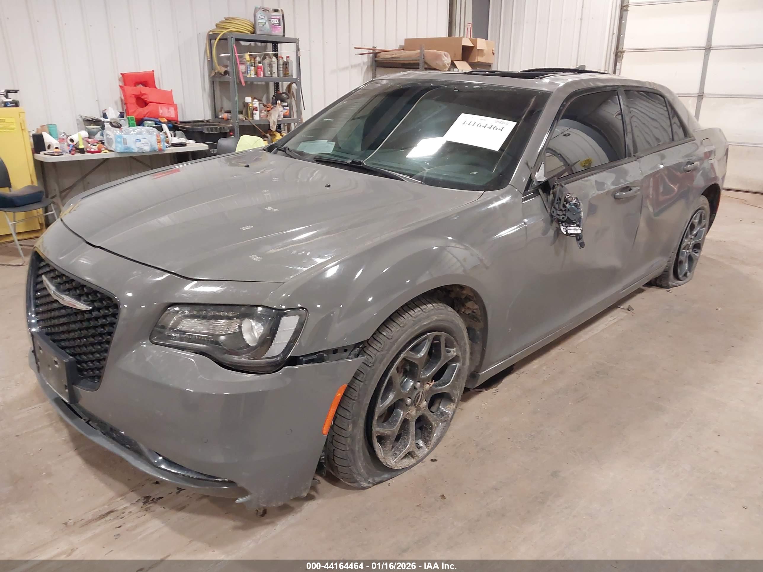 CHRYSLER 300 image 2