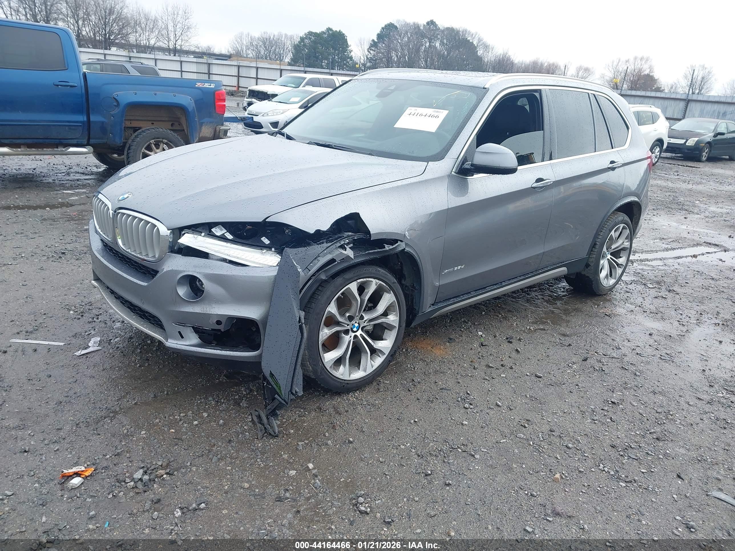BMW X5 image 2
