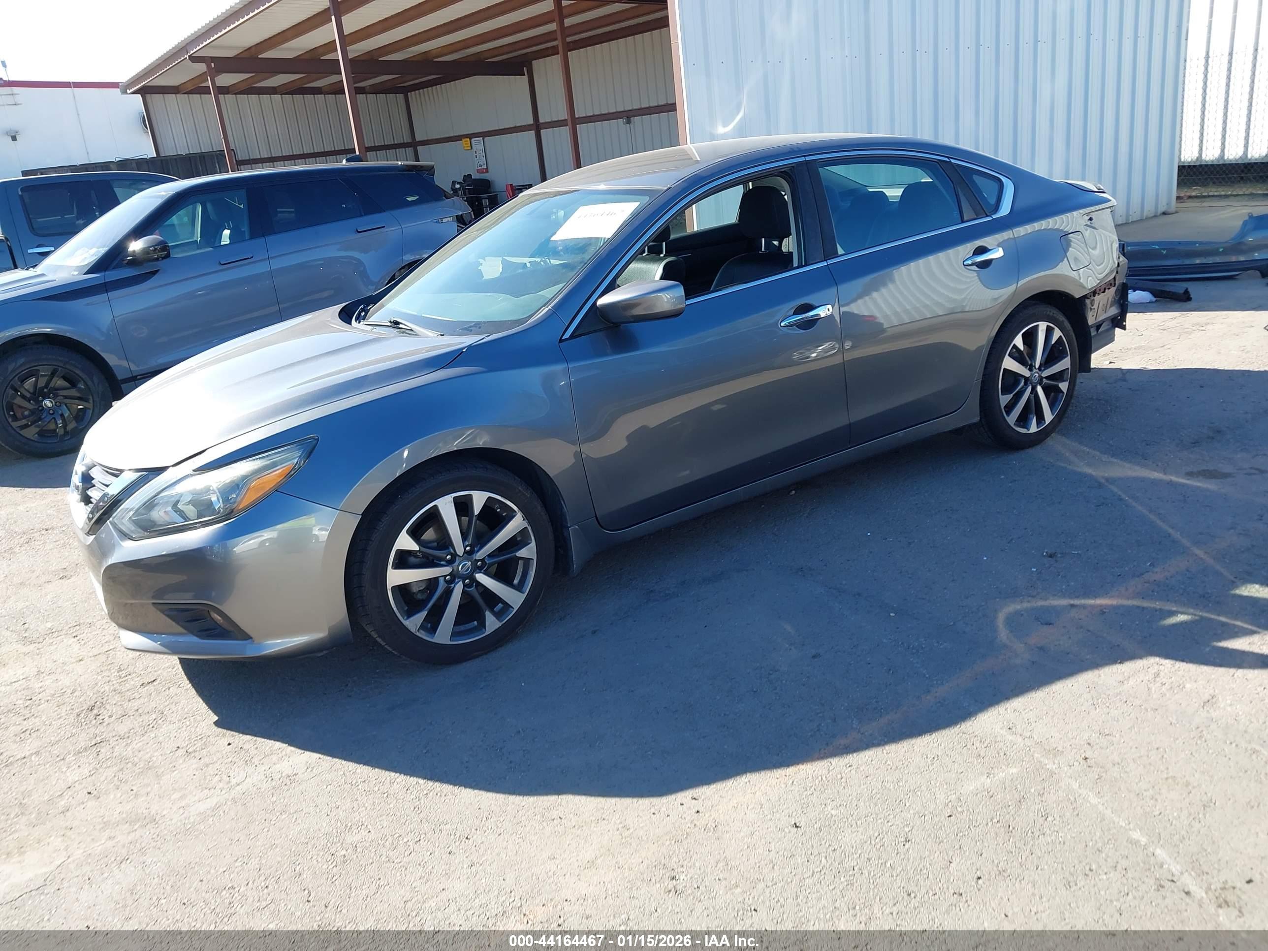 NISSAN ALTIMA image 2