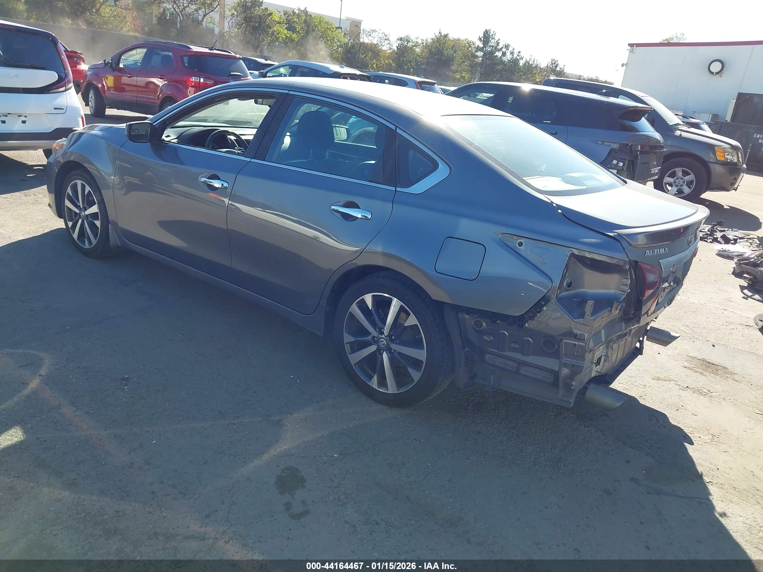 NISSAN ALTIMA image 3