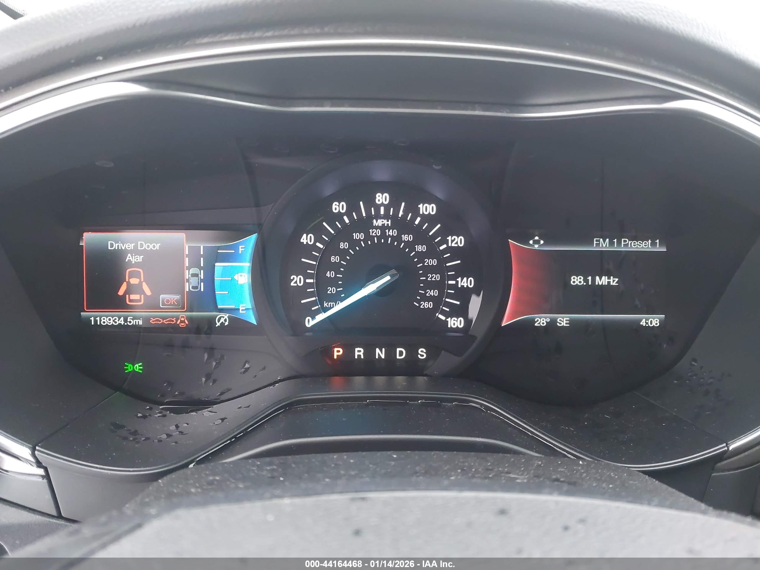 FORD FUSION image 7