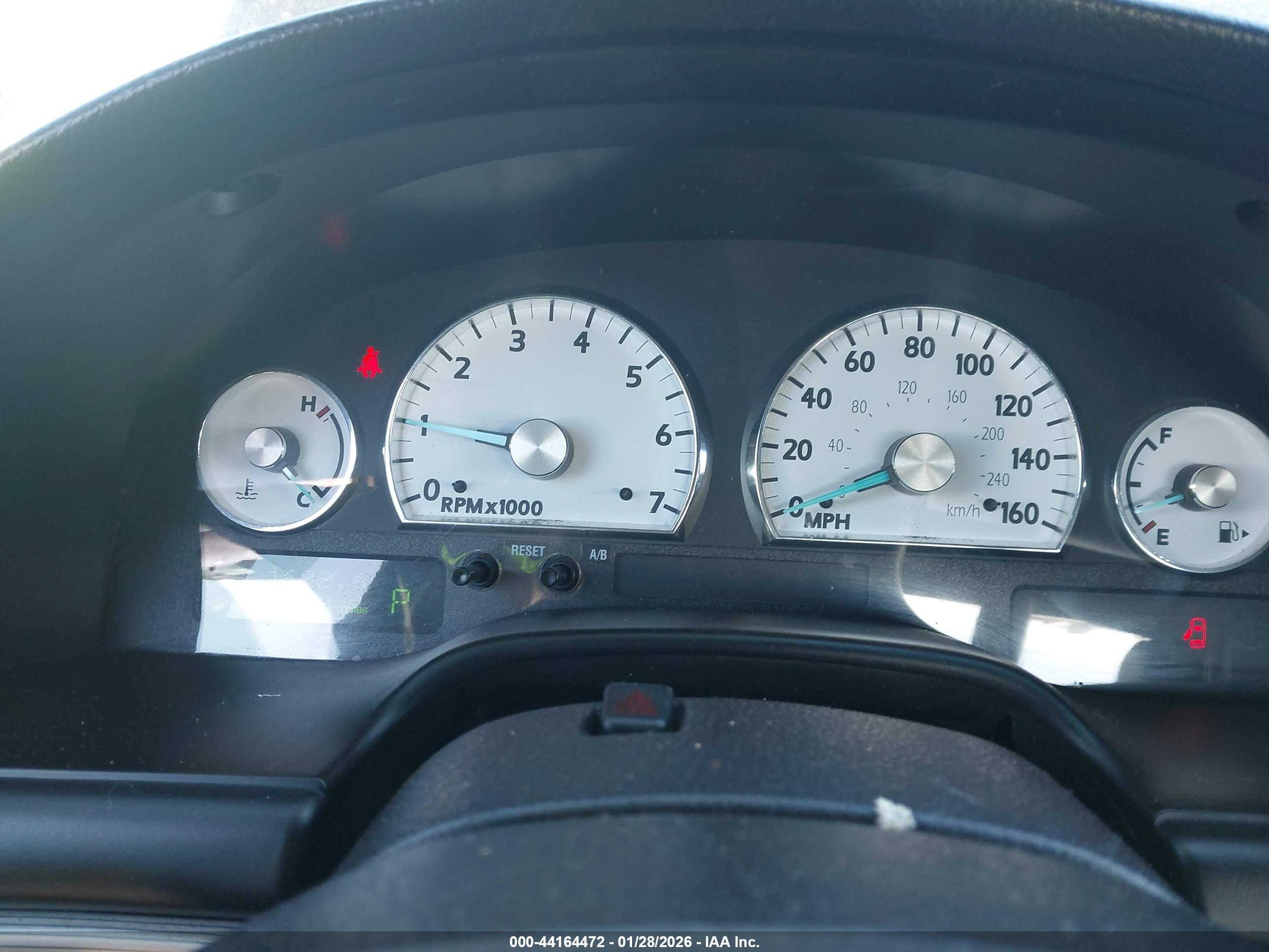 FORD THUNDERBIRD image 7
