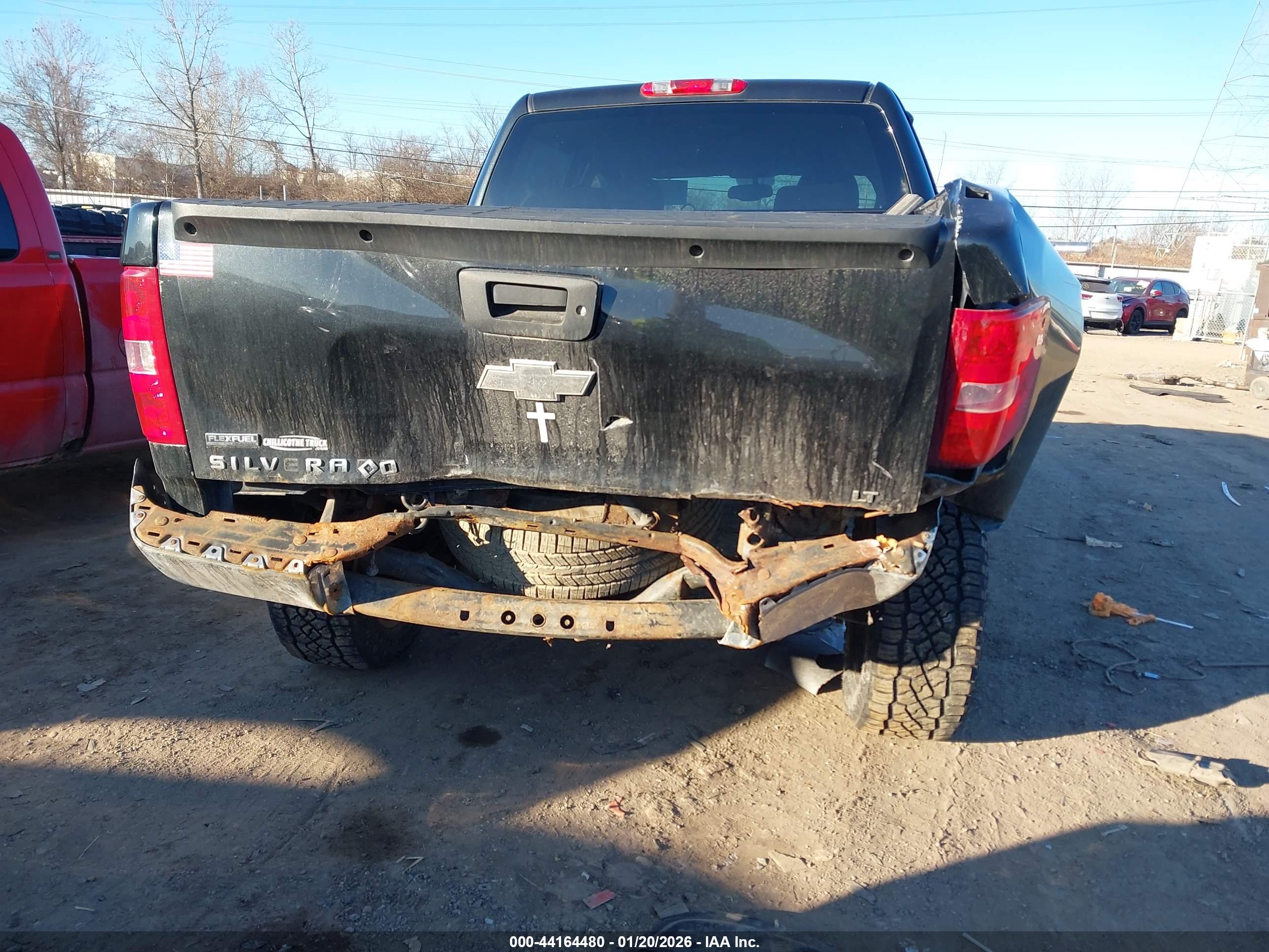 CHEVROLET SILVERADO image 6