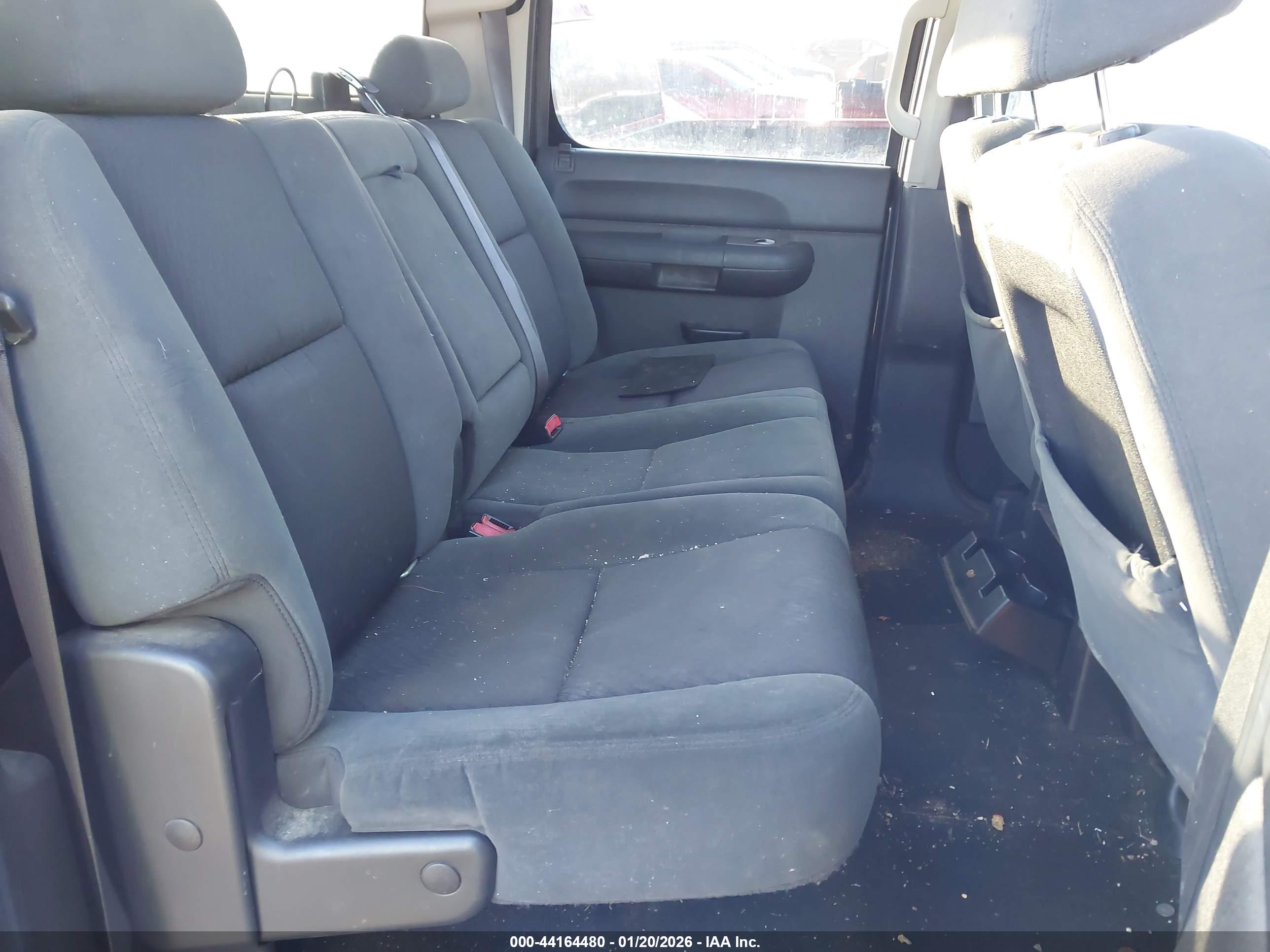 CHEVROLET SILVERADO image 8