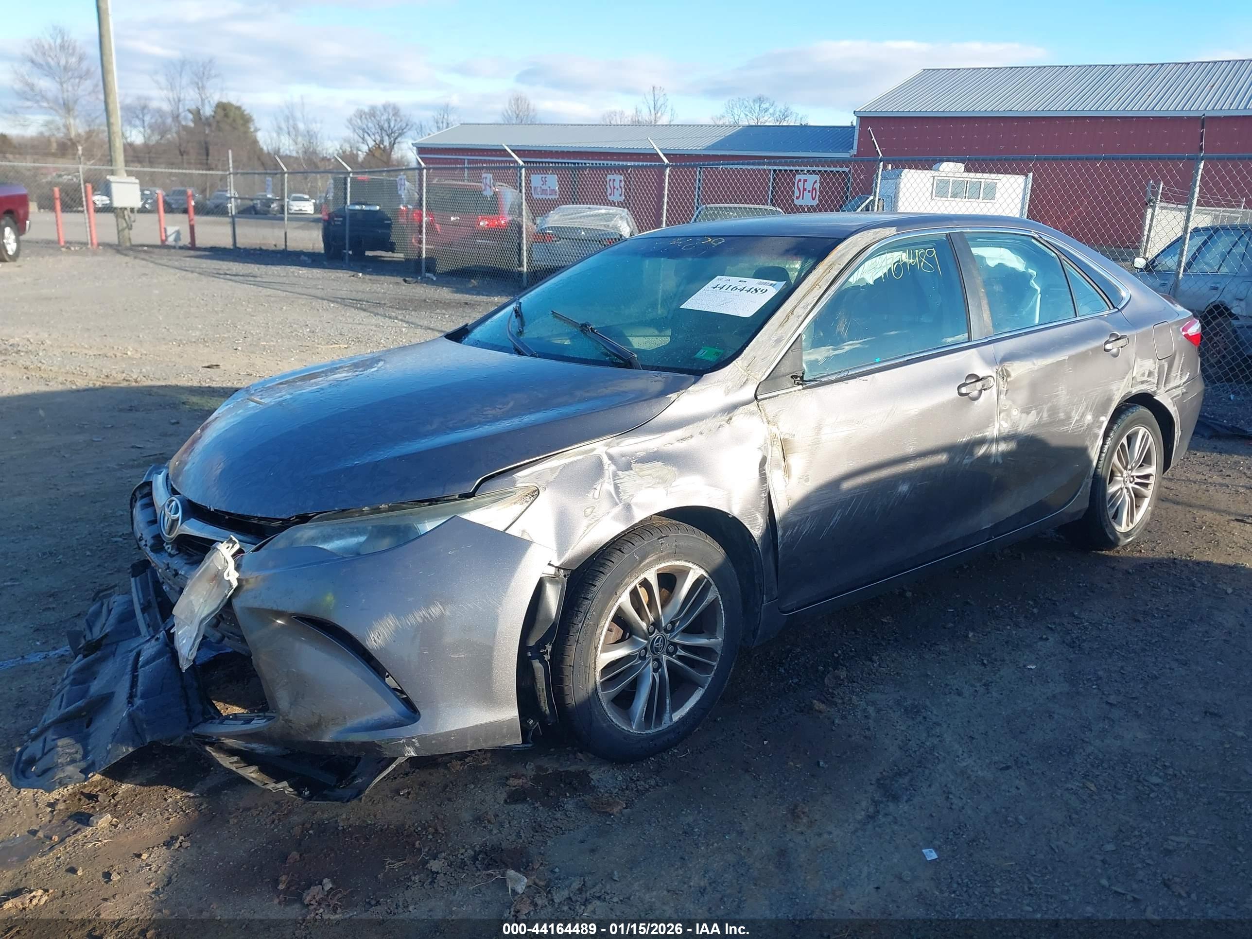 TOYOTA CAMRY image 2