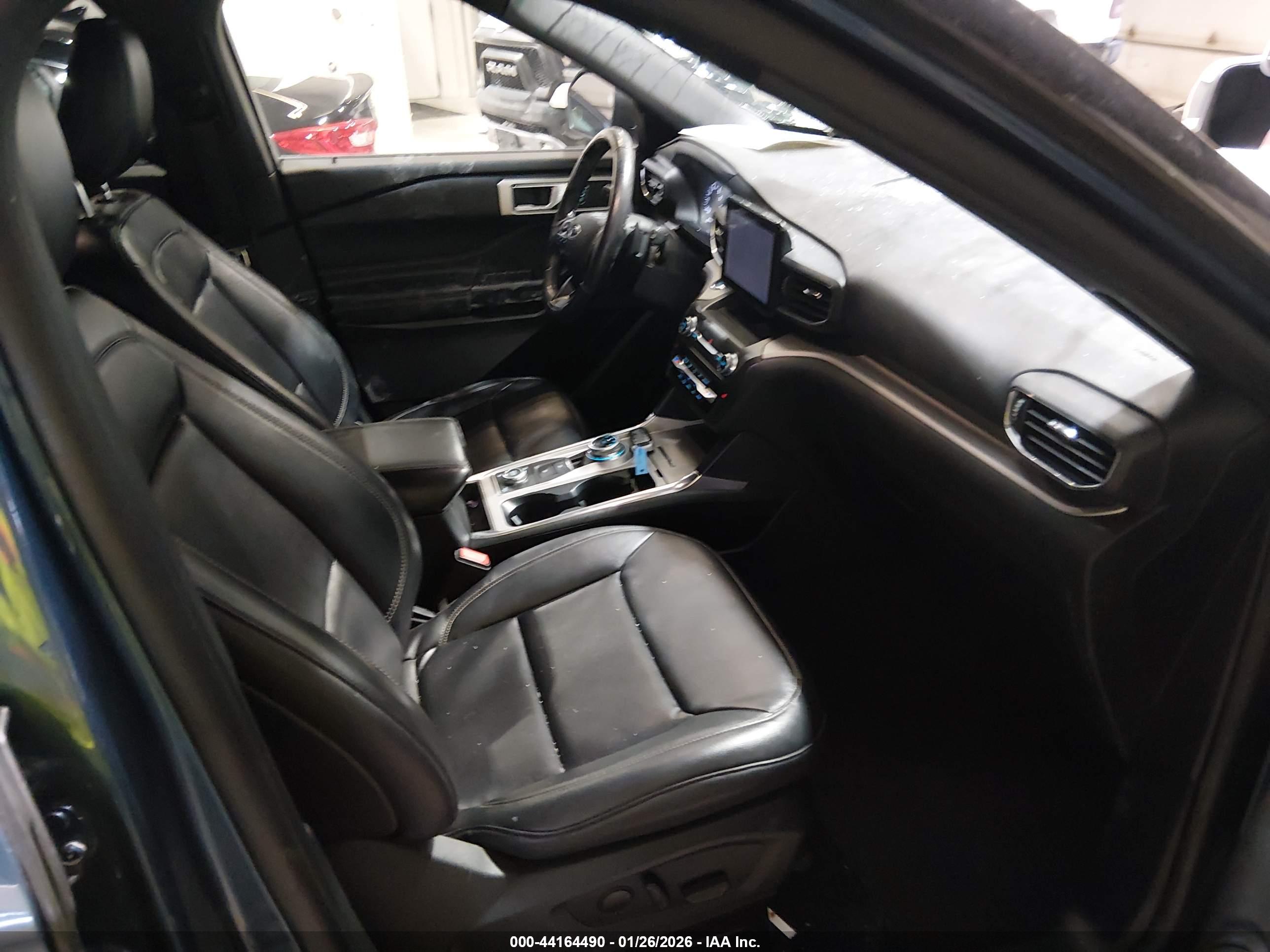 FORD EXPLORER image 5