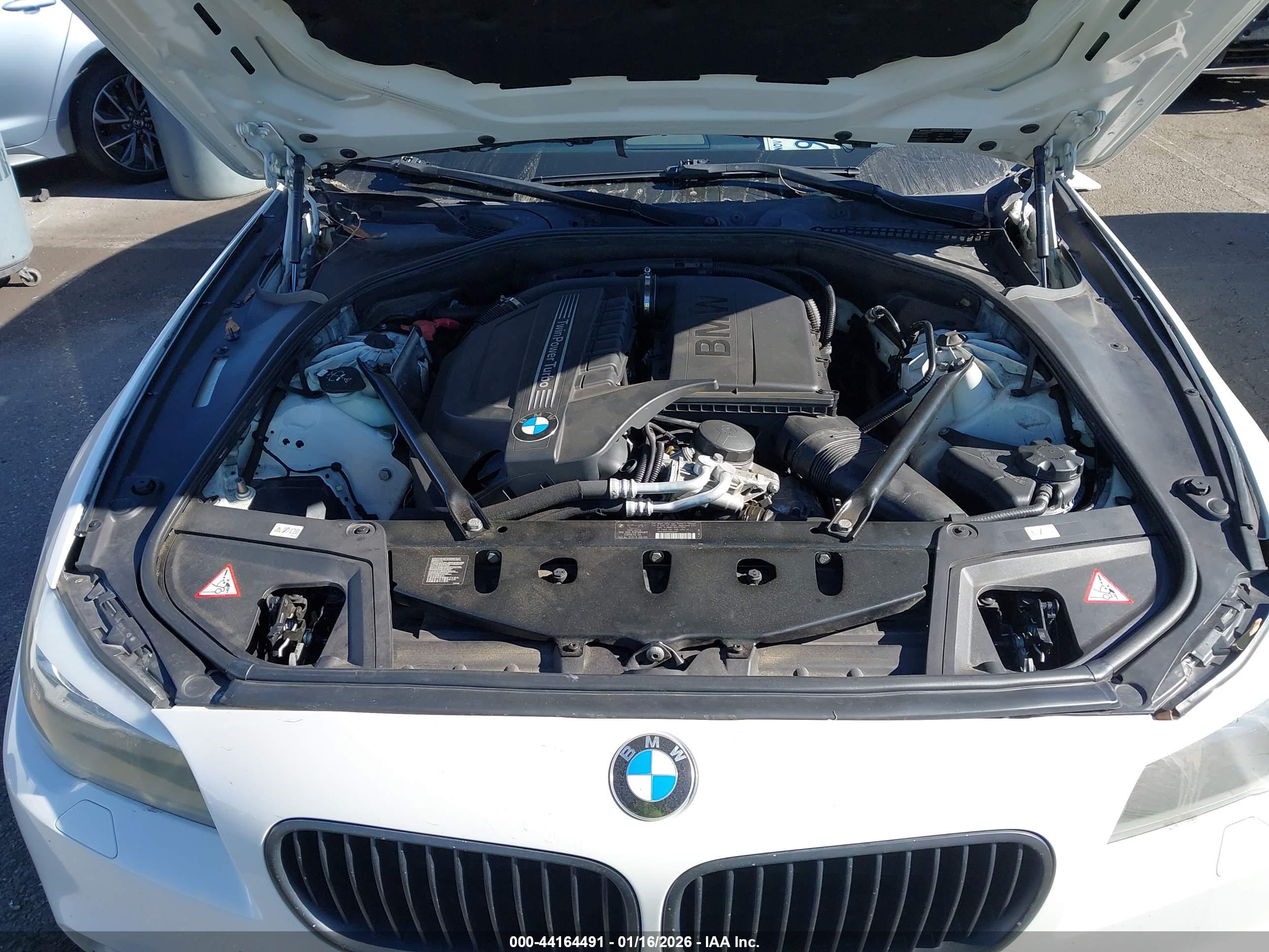 BMW 535I image 10