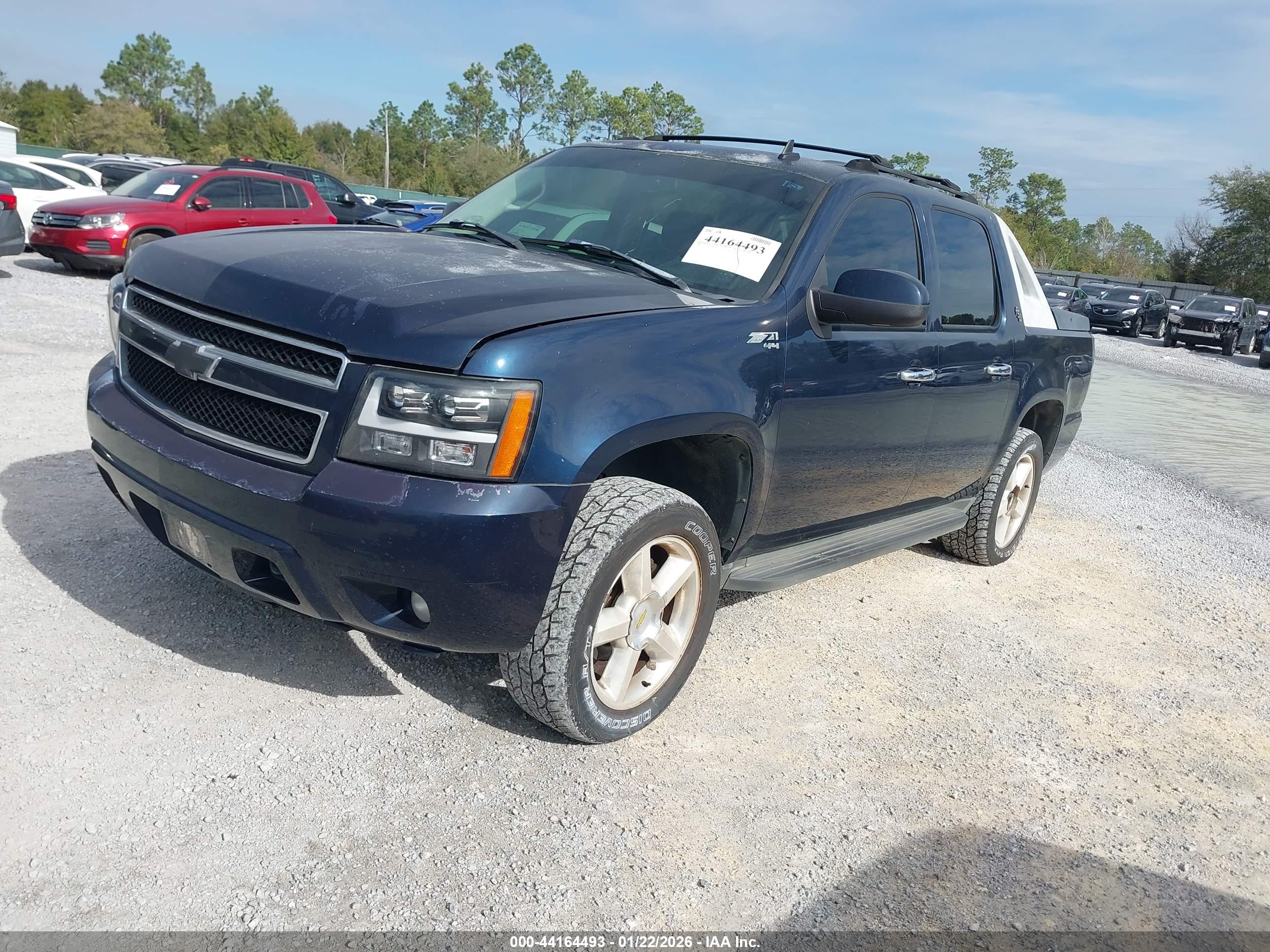 CHEVROLET AVALANCHE image 2