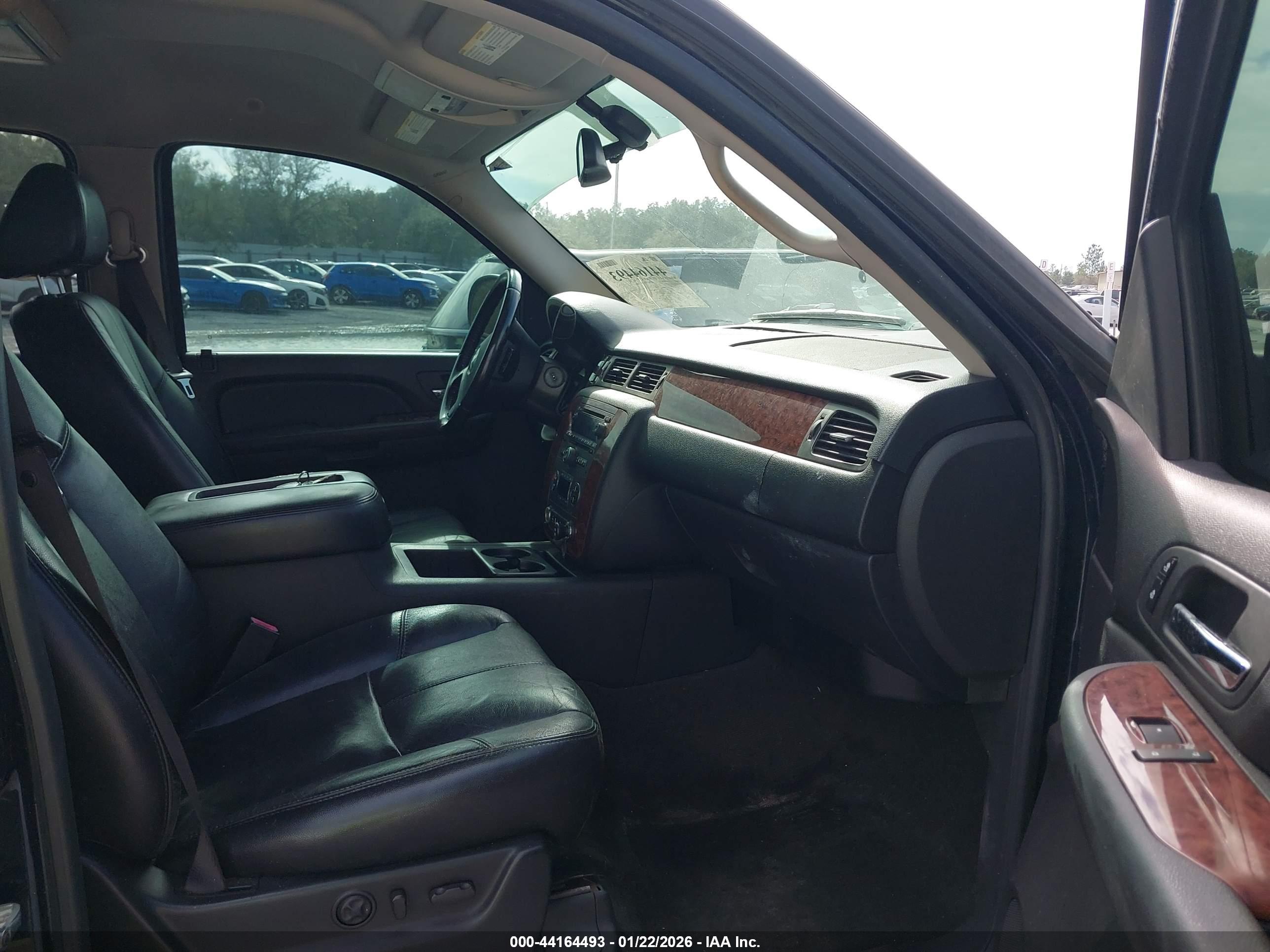 CHEVROLET AVALANCHE image 5