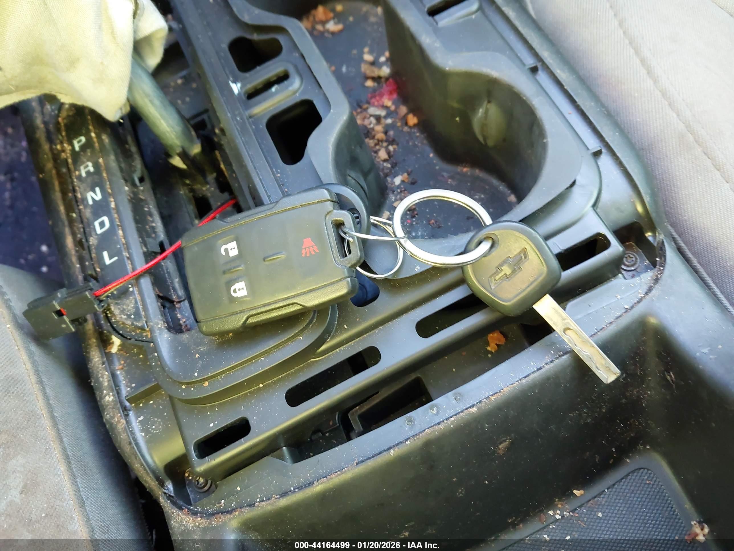 CHEVROLET COLORADO image 11