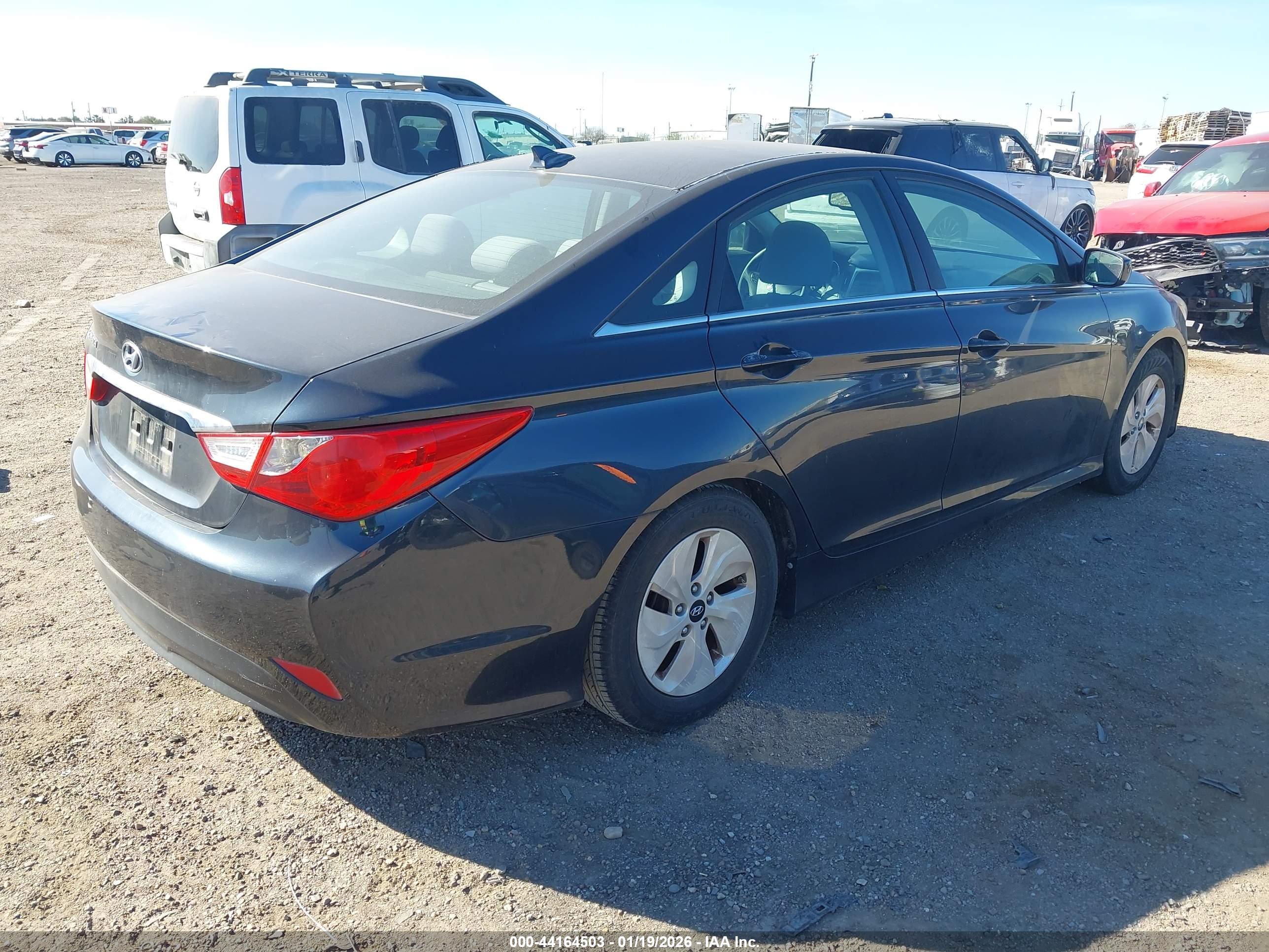 HYUNDAI SONATA image 4