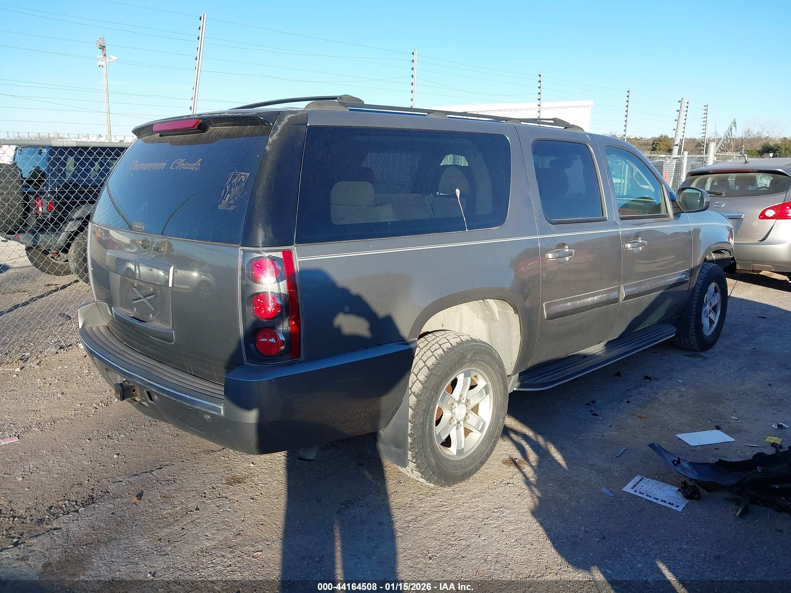 GMC YUKON image 4