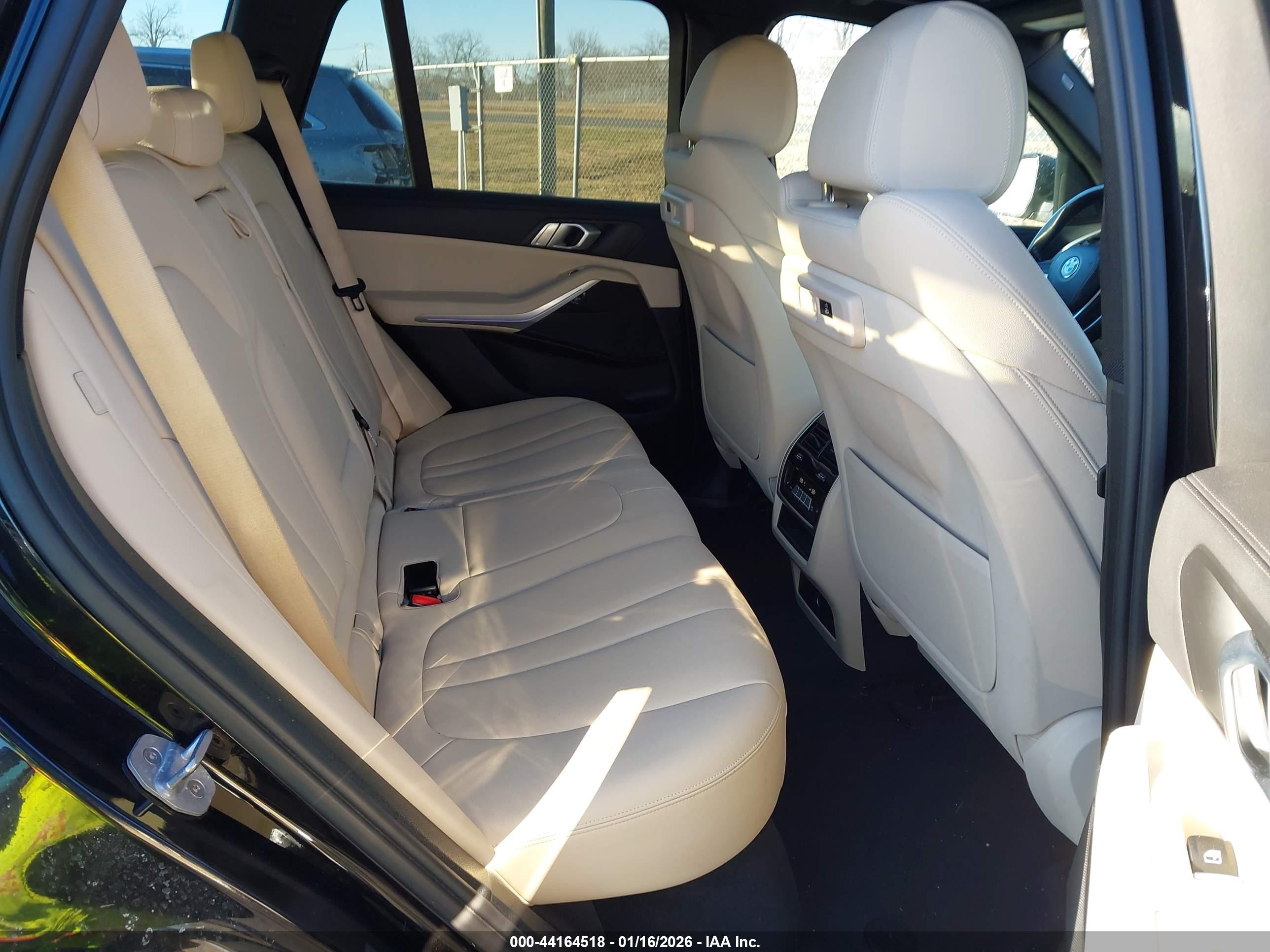 BMW X5 image 8