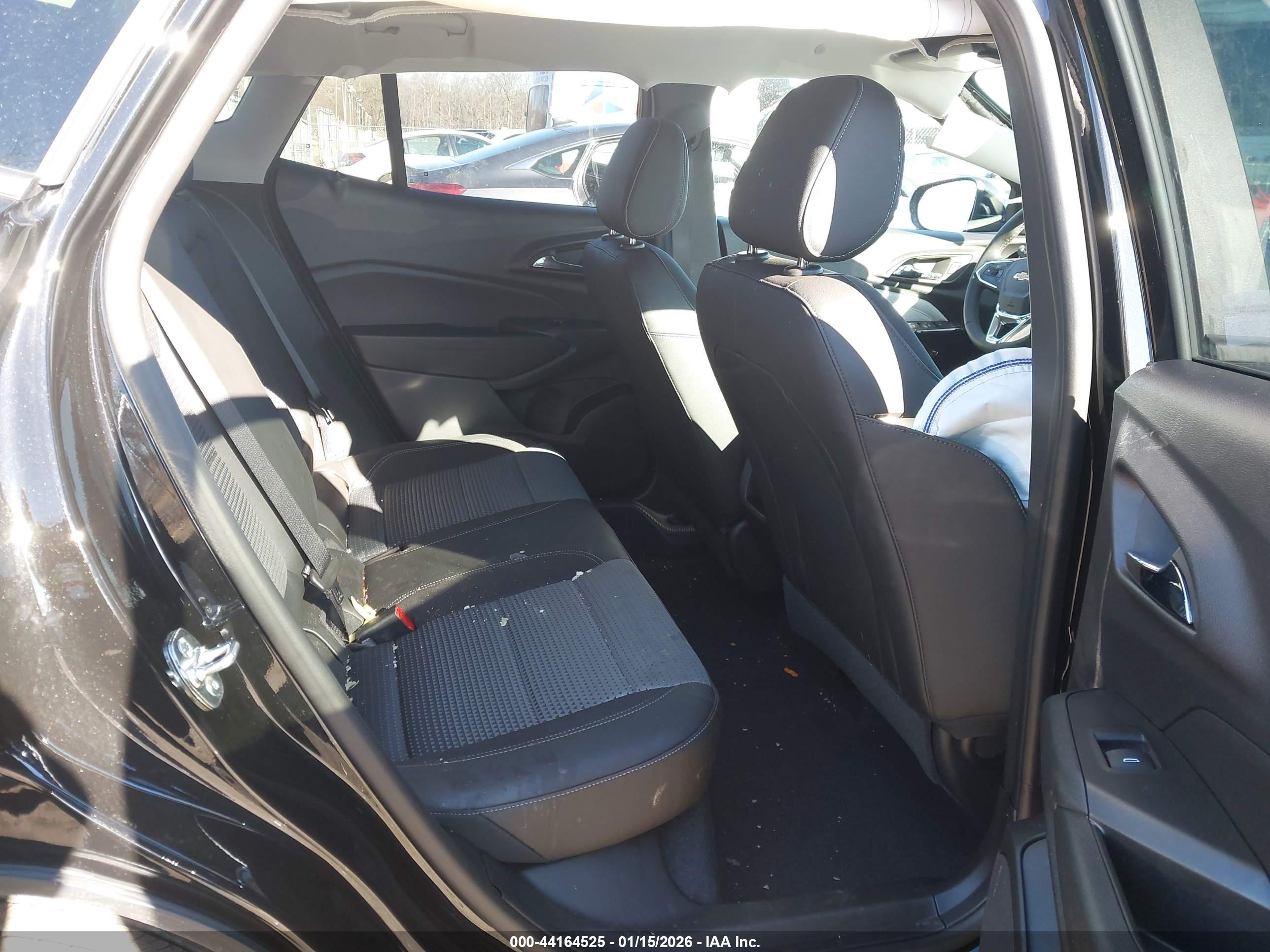 CHEVROLET TRAX image 8
