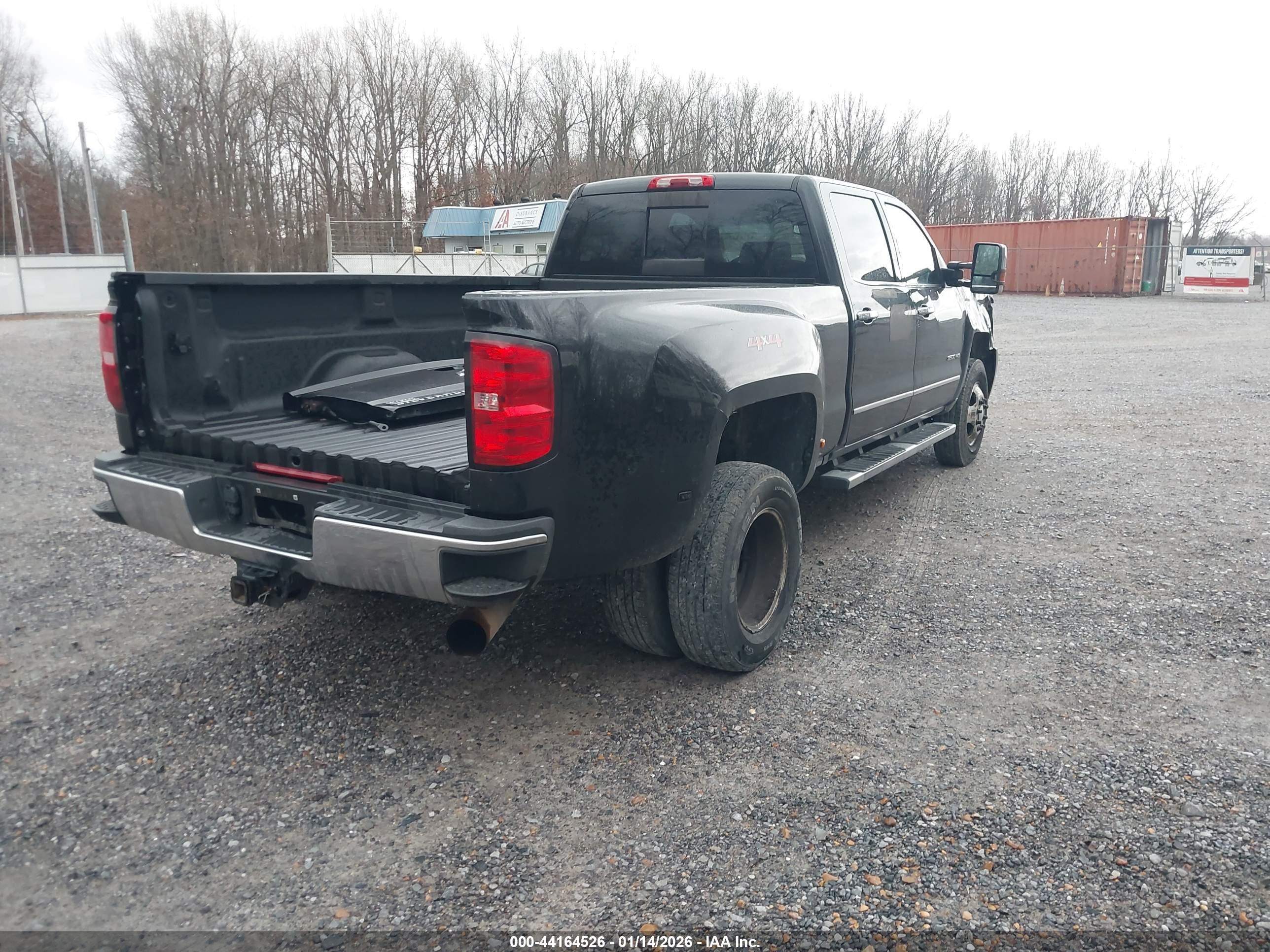 CHEVROLET SILVERADO image 4