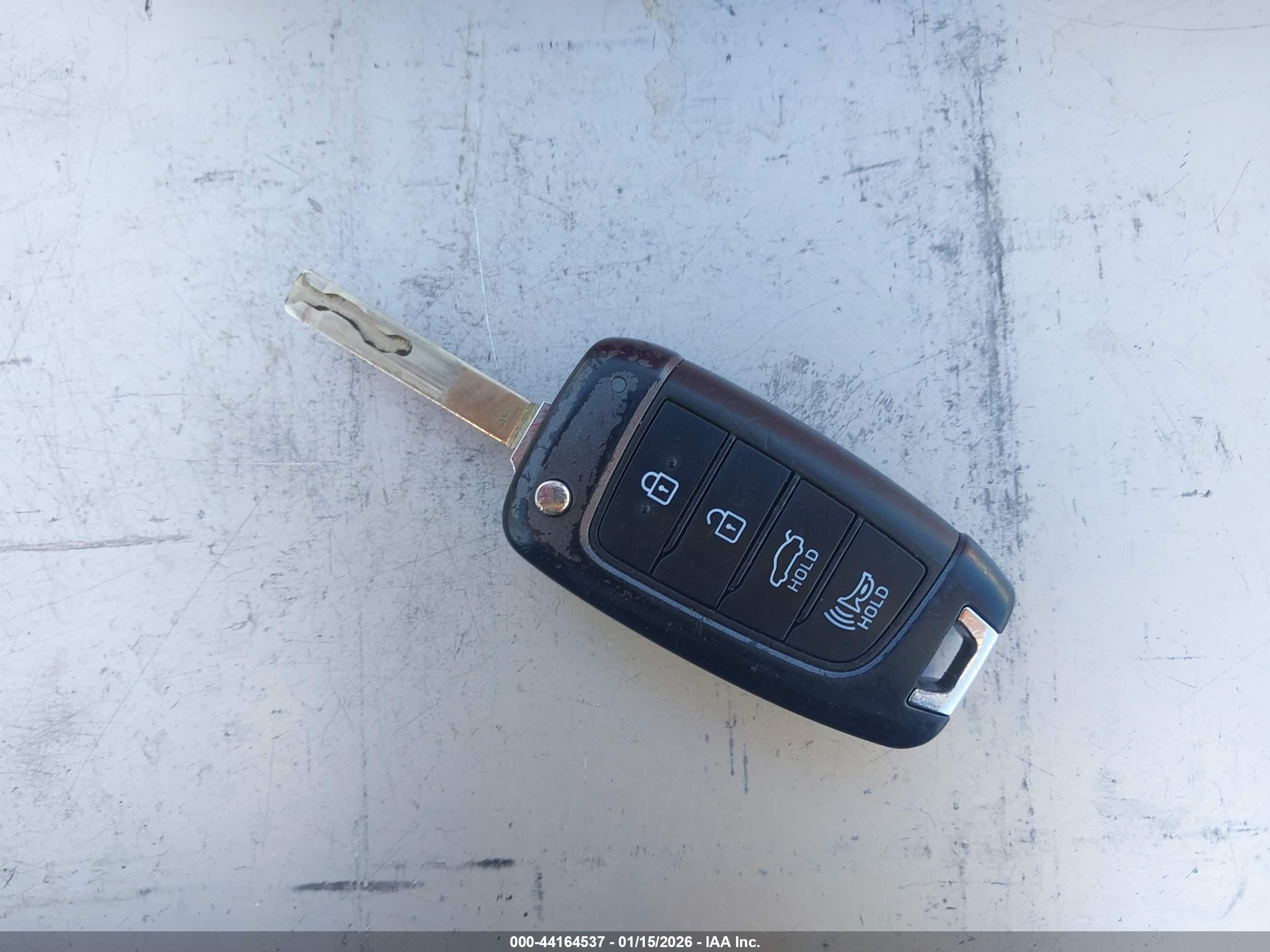 HYUNDAI ACCENT image 11