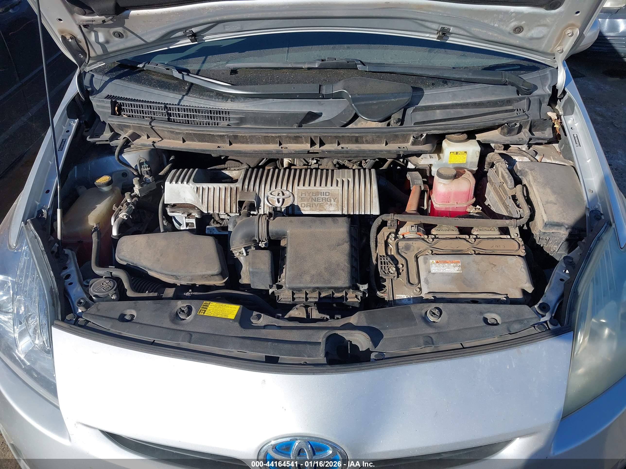 TOYOTA PRIUS image 10