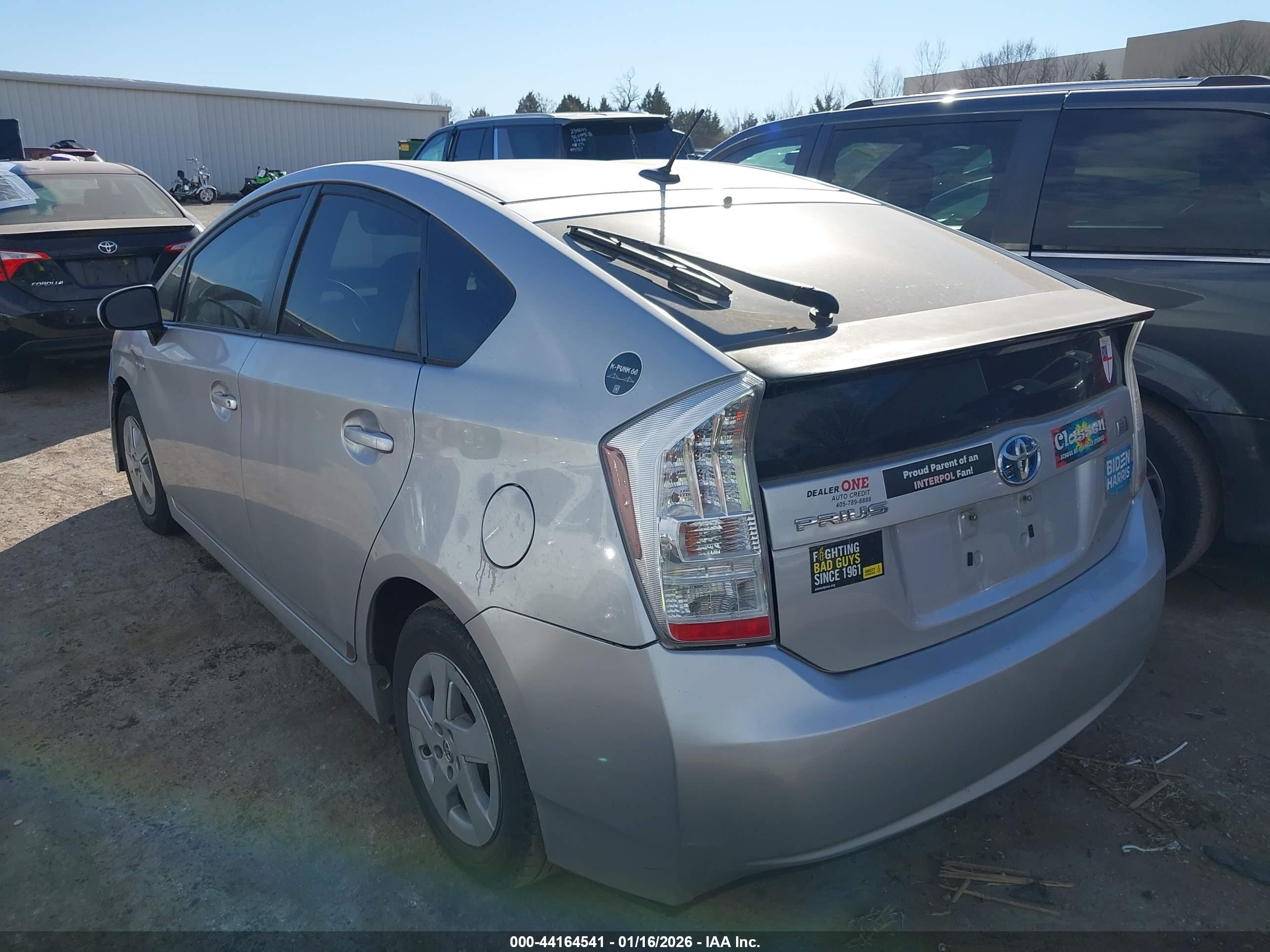 TOYOTA PRIUS image 3
