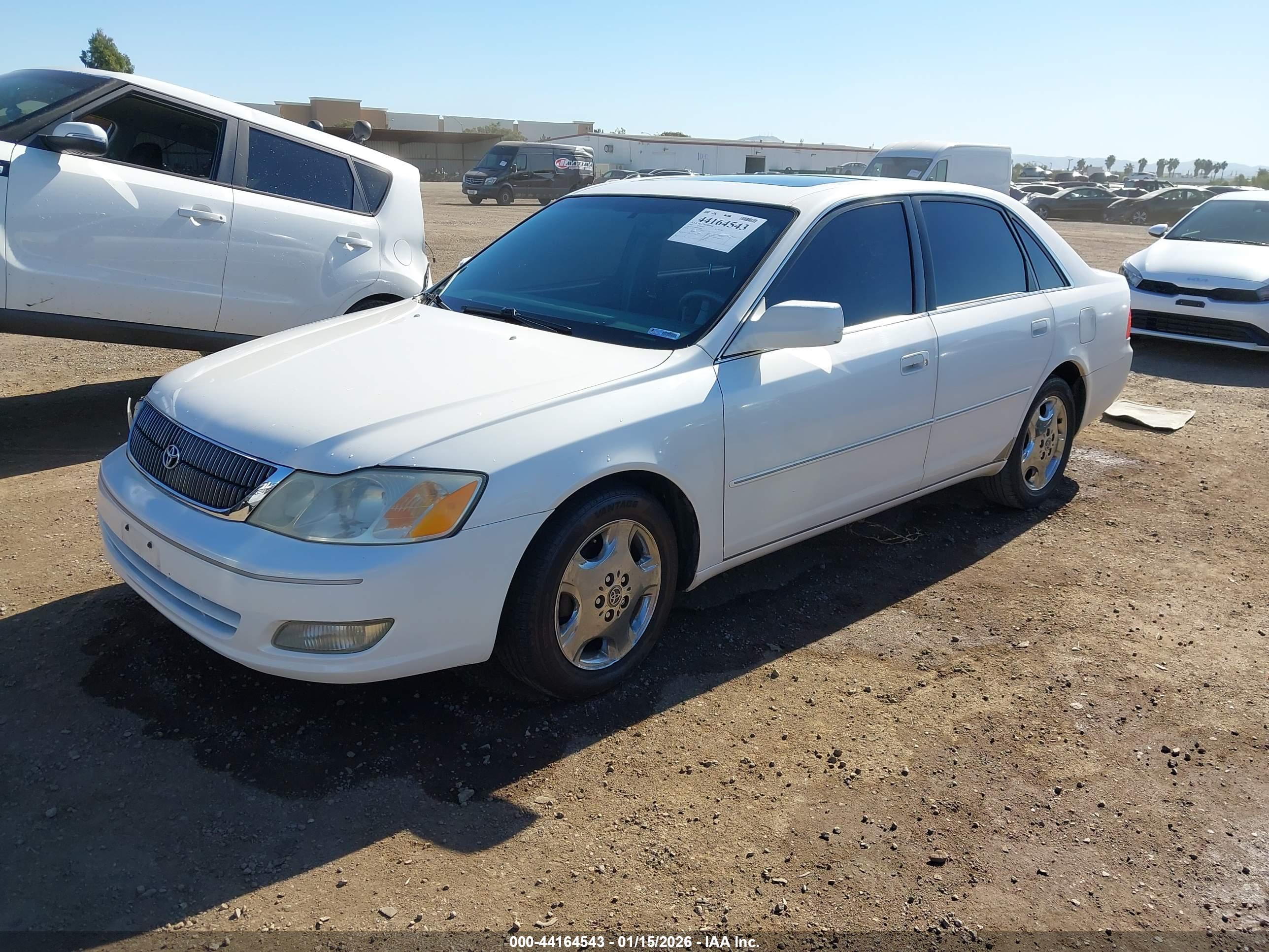 TOYOTA AVALON image 2