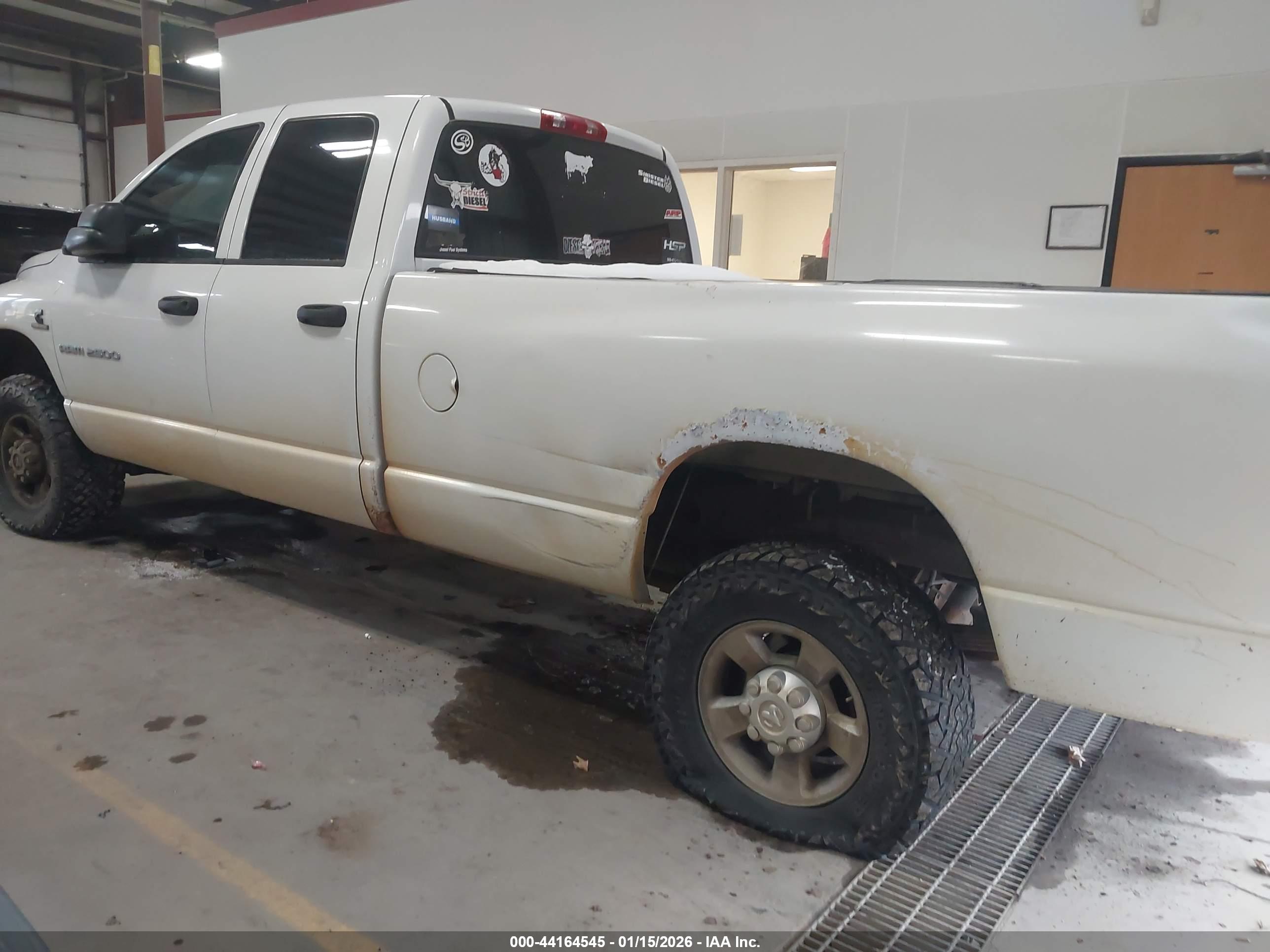 DODGE RAM image 3