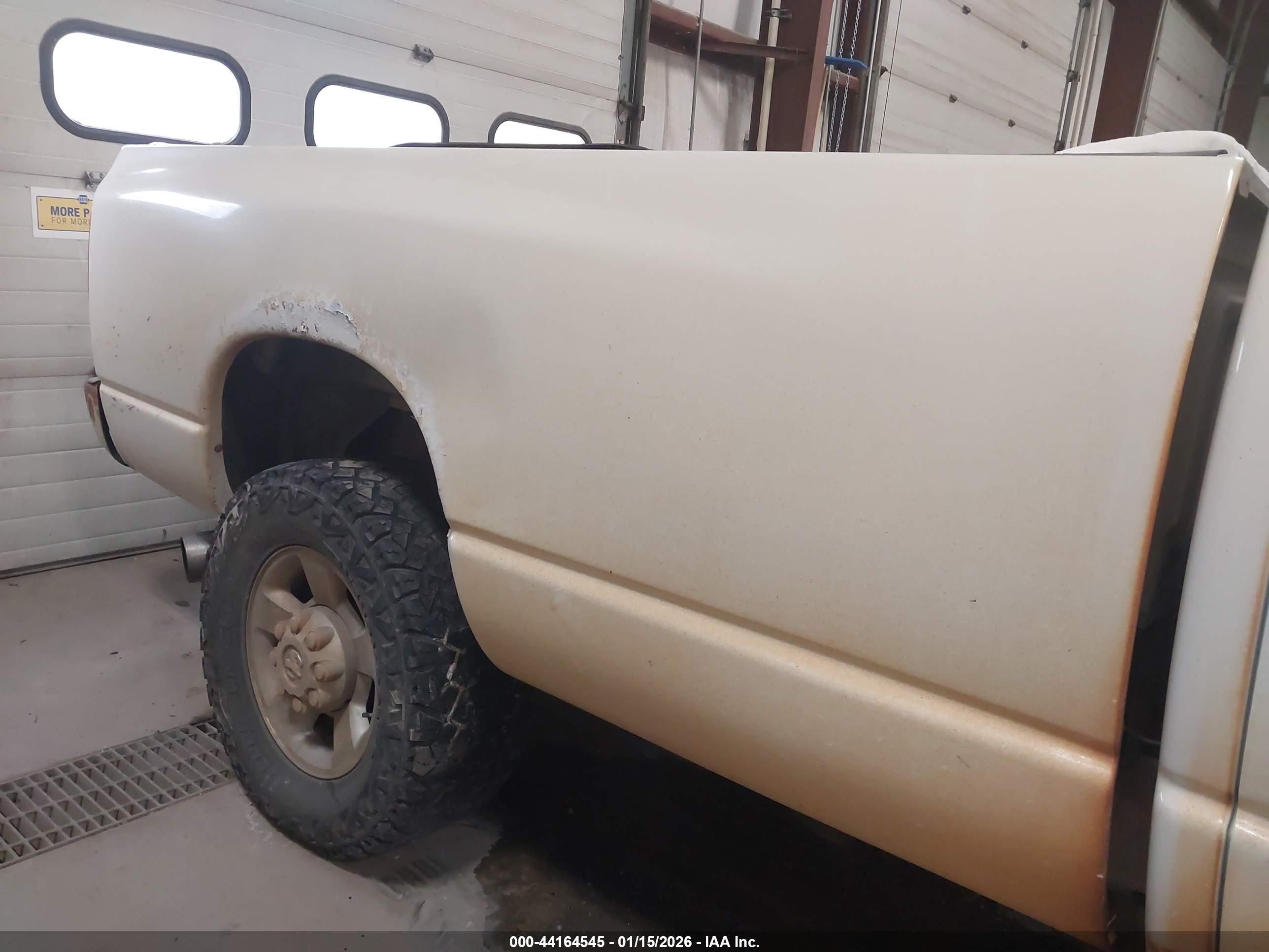 DODGE RAM image 6