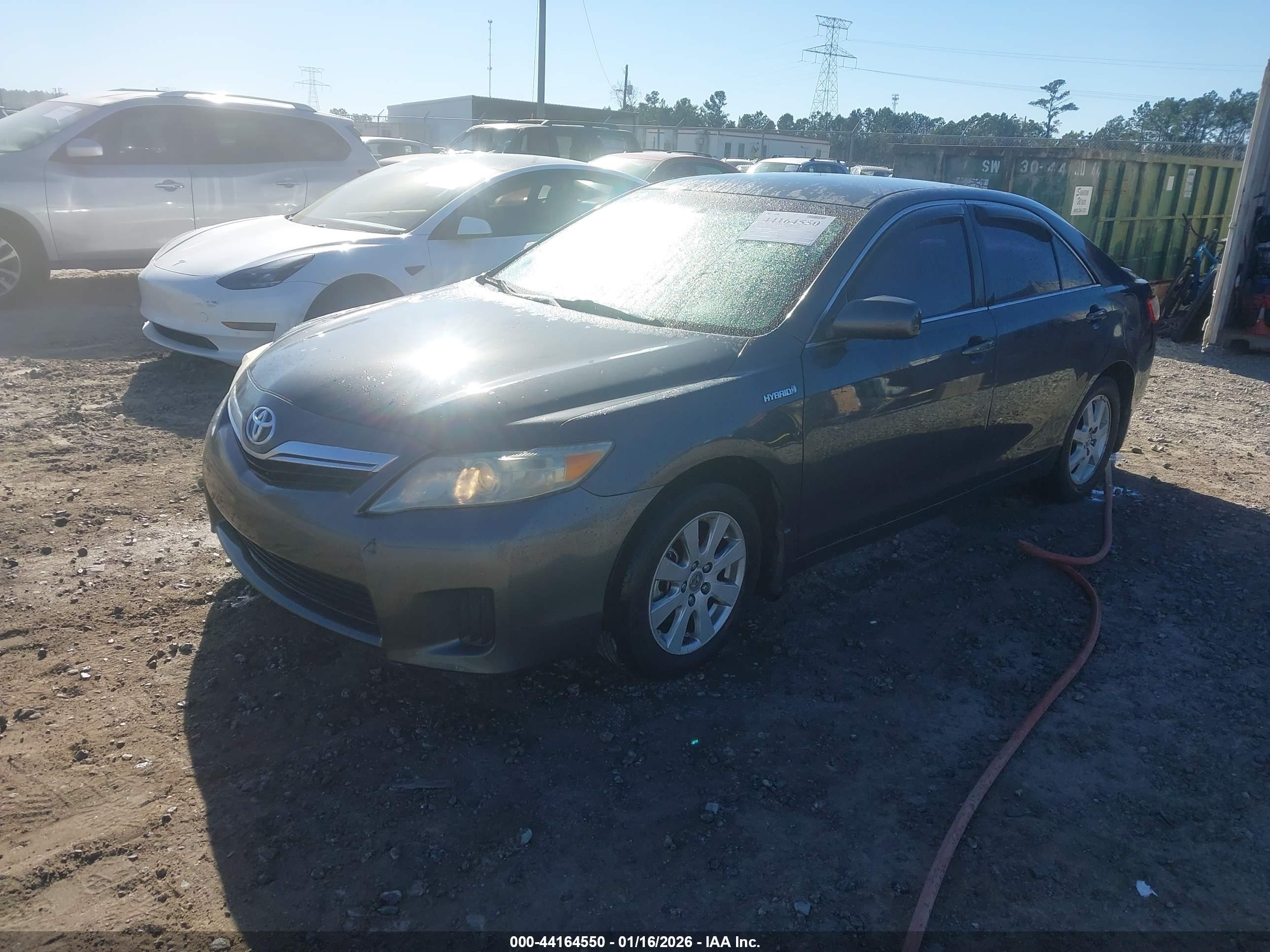TOYOTA CAMRY image 2