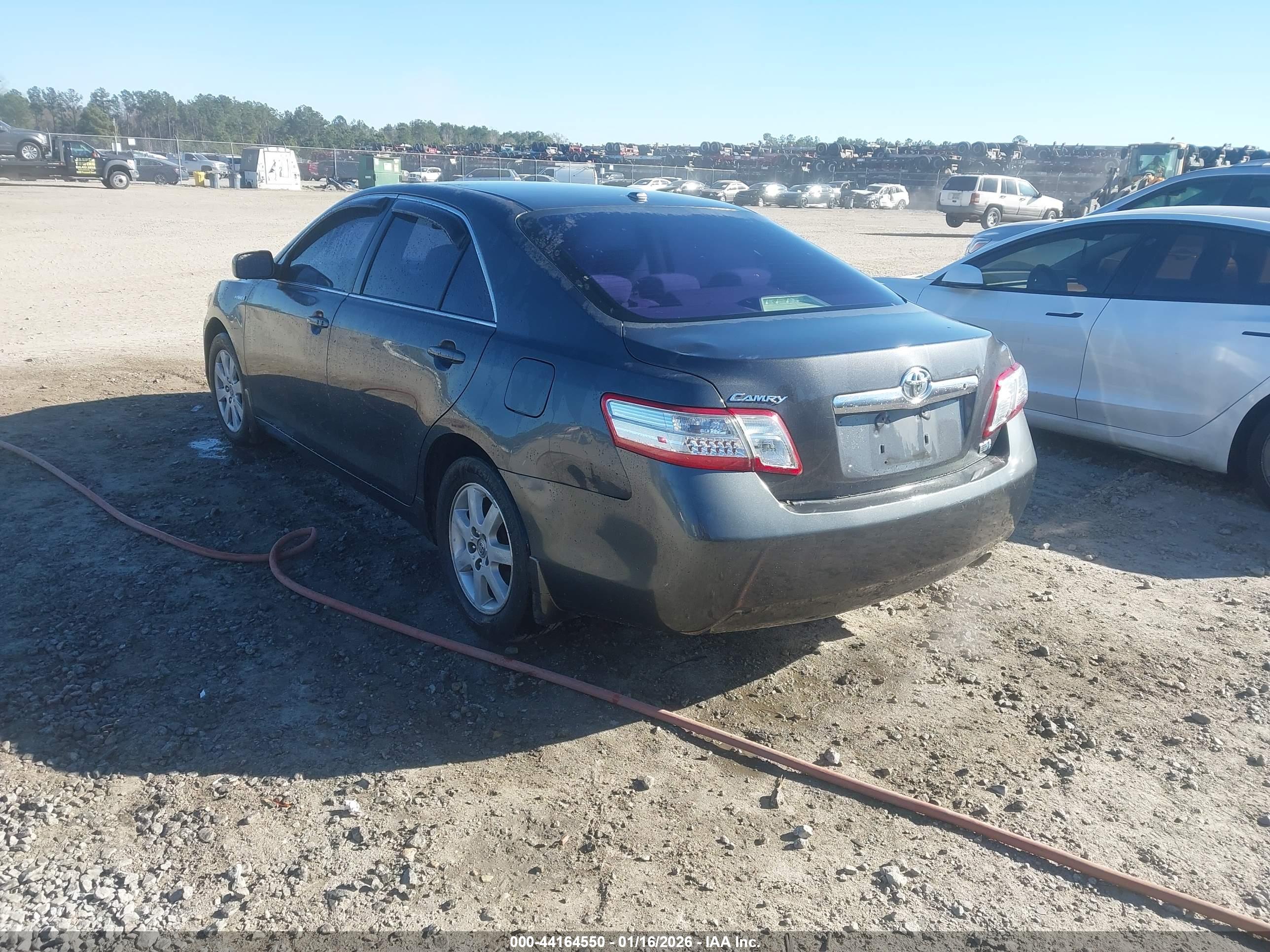 TOYOTA CAMRY image 3