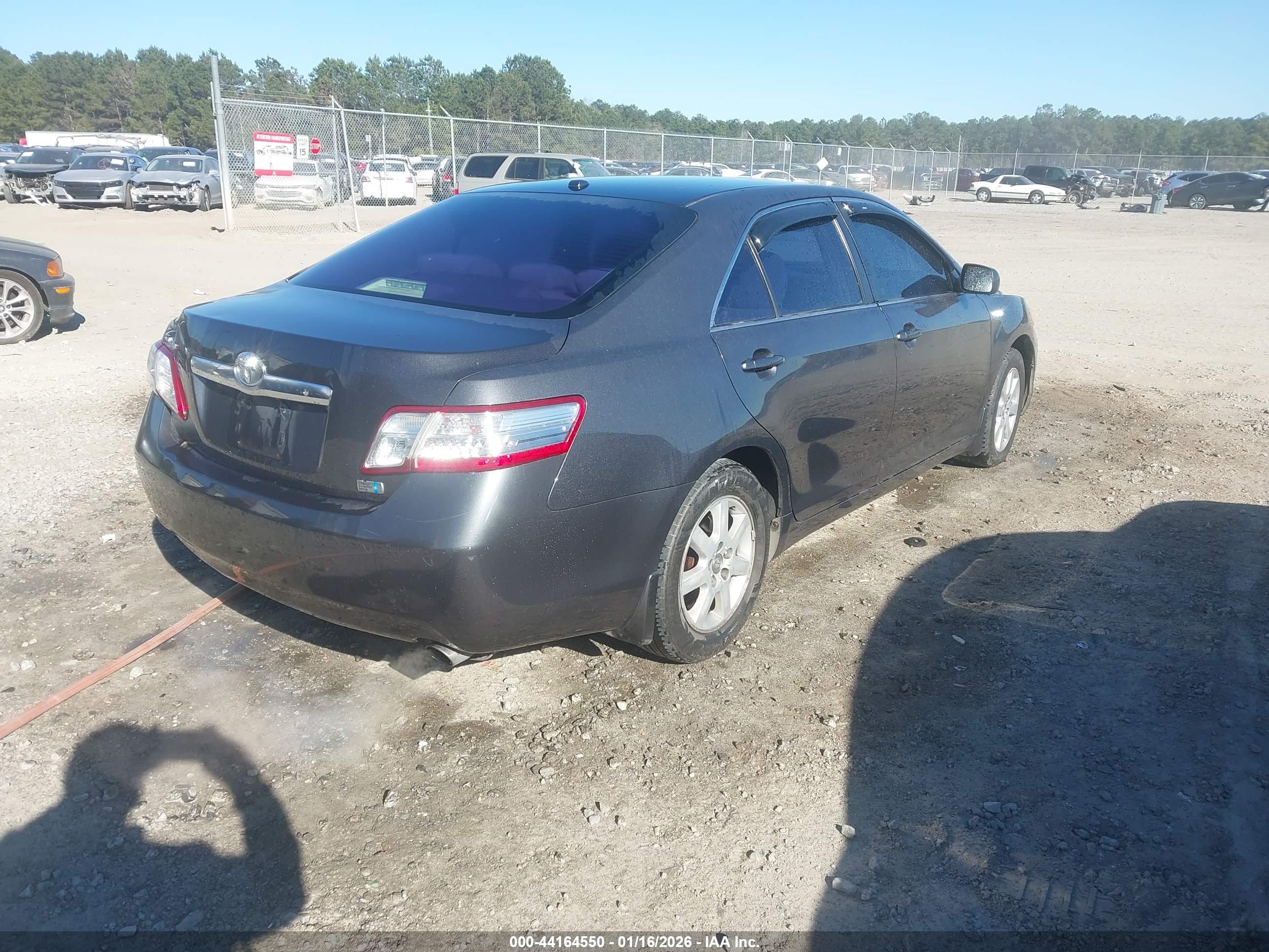 TOYOTA CAMRY image 4