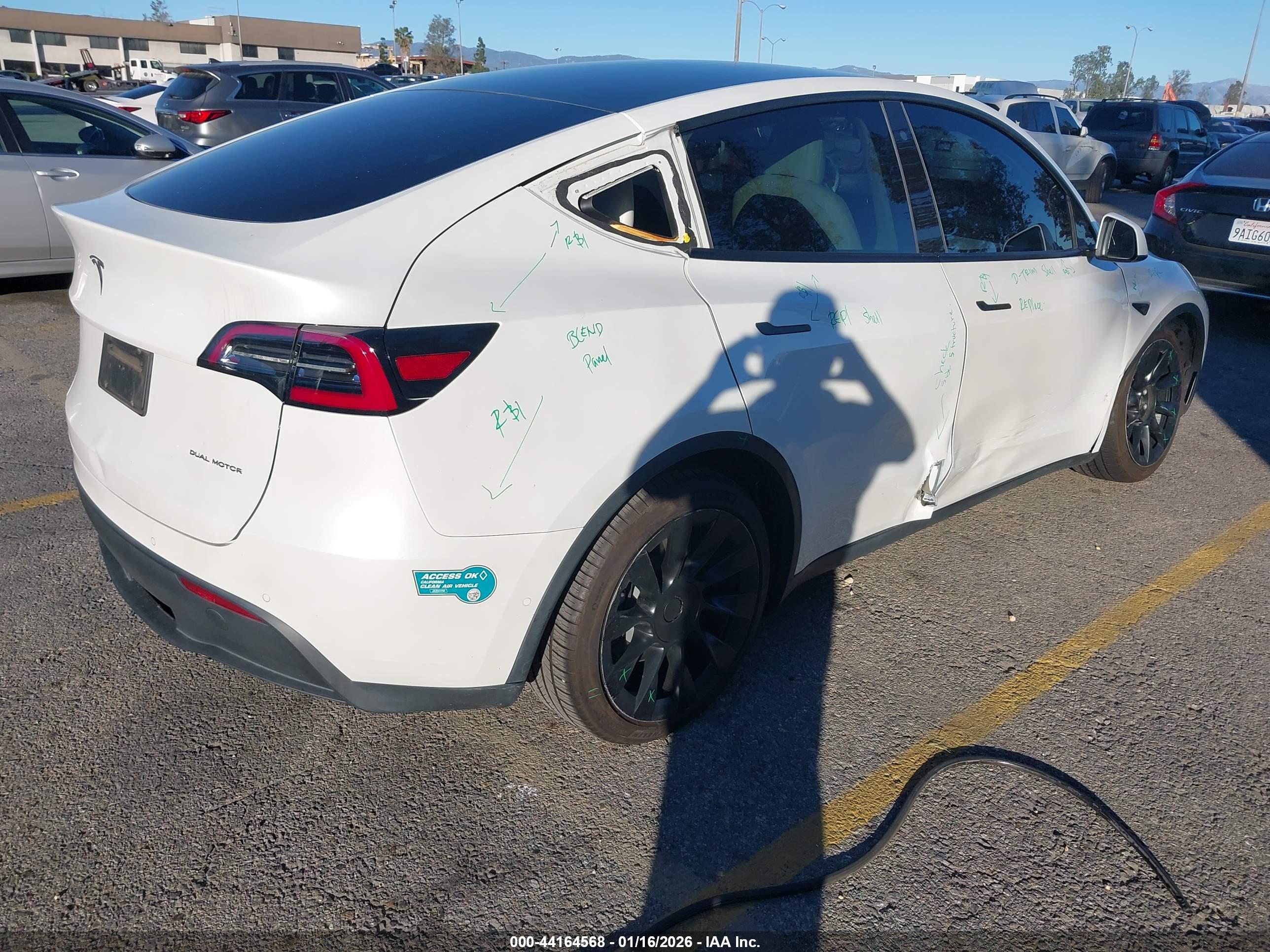 TESLA MODEL image 4
