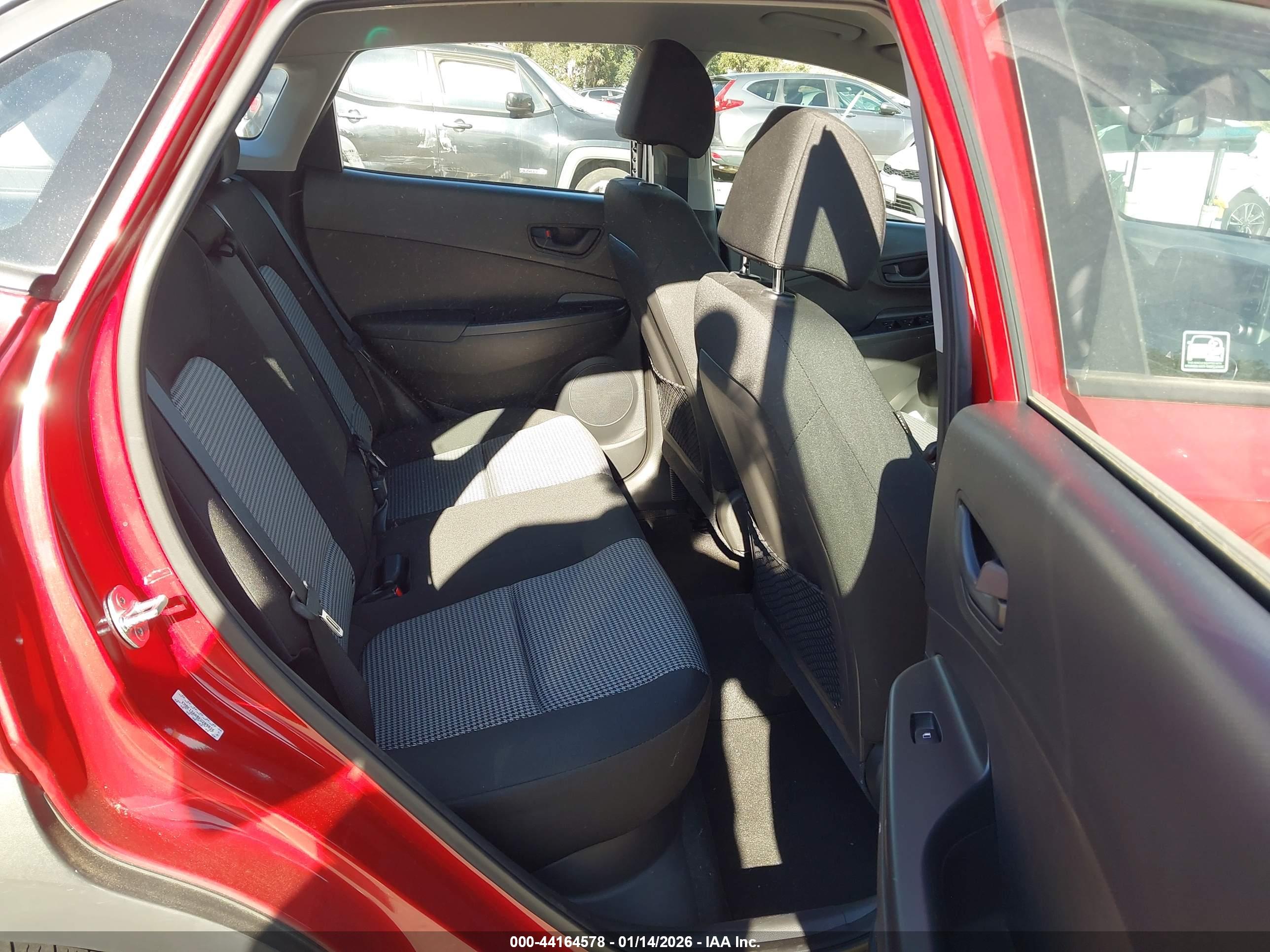 HYUNDAI KONA image 8