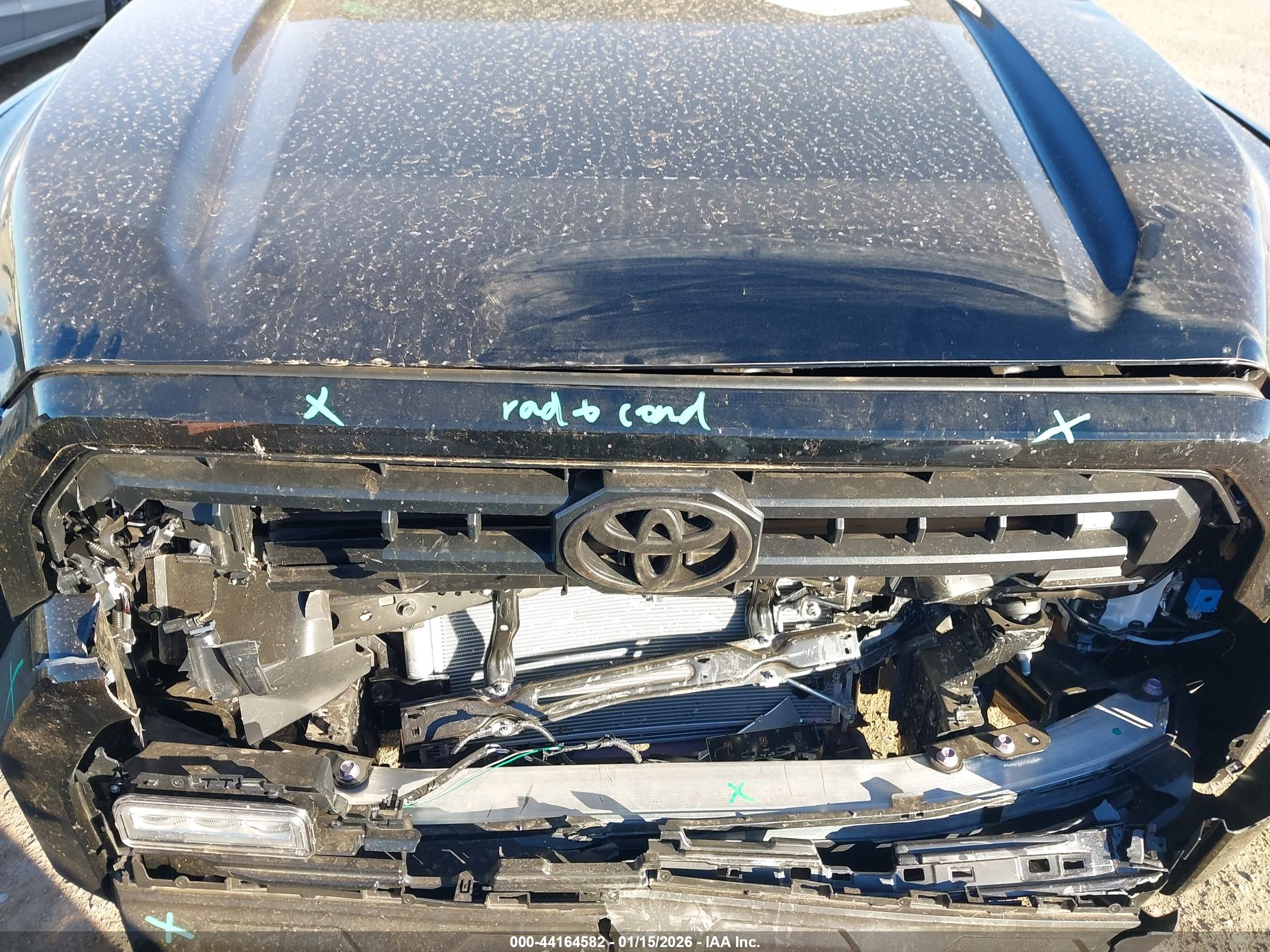 TOYOTA 4RUNNER image 6