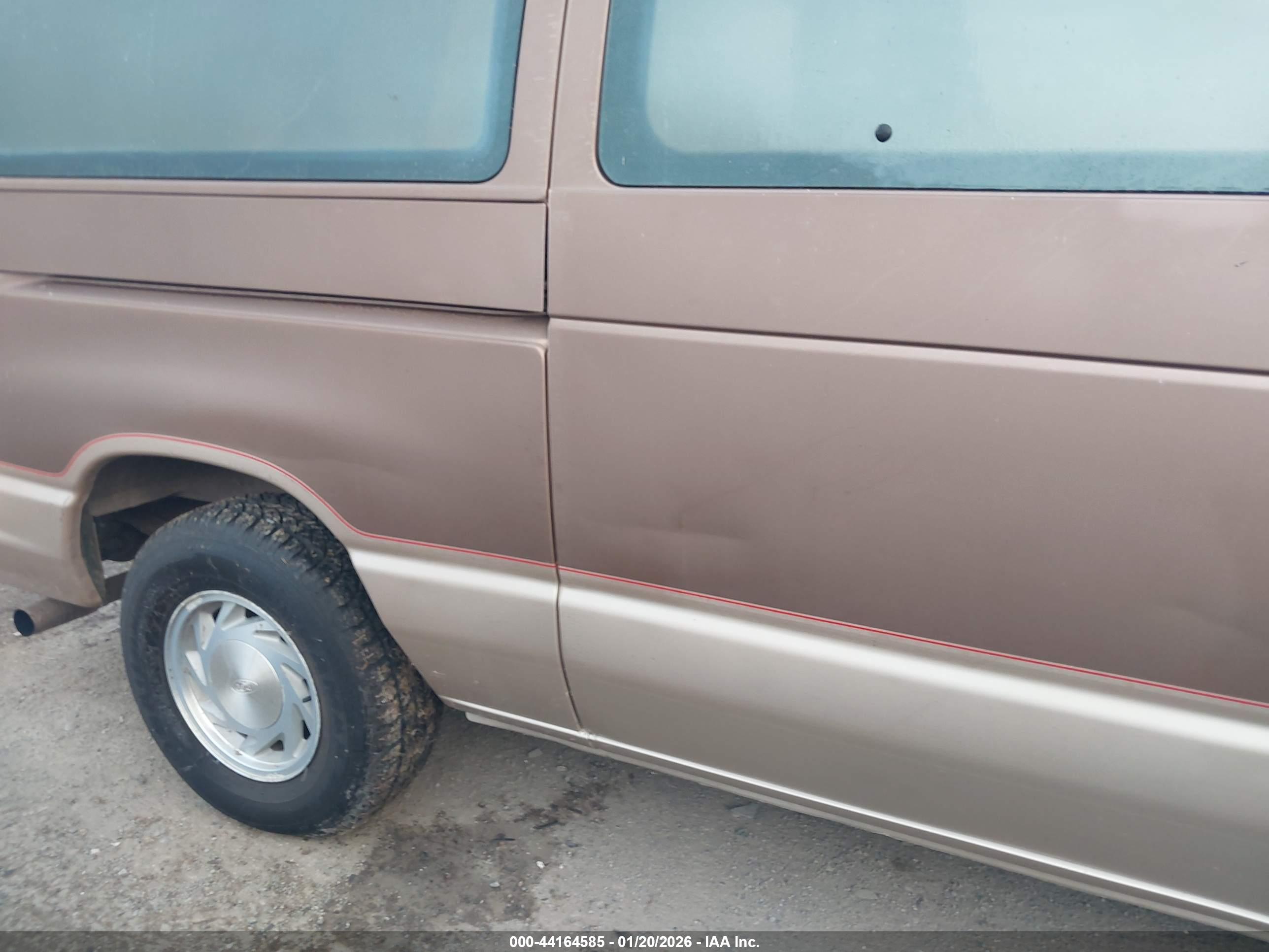 FORD ECONOLINE image 6