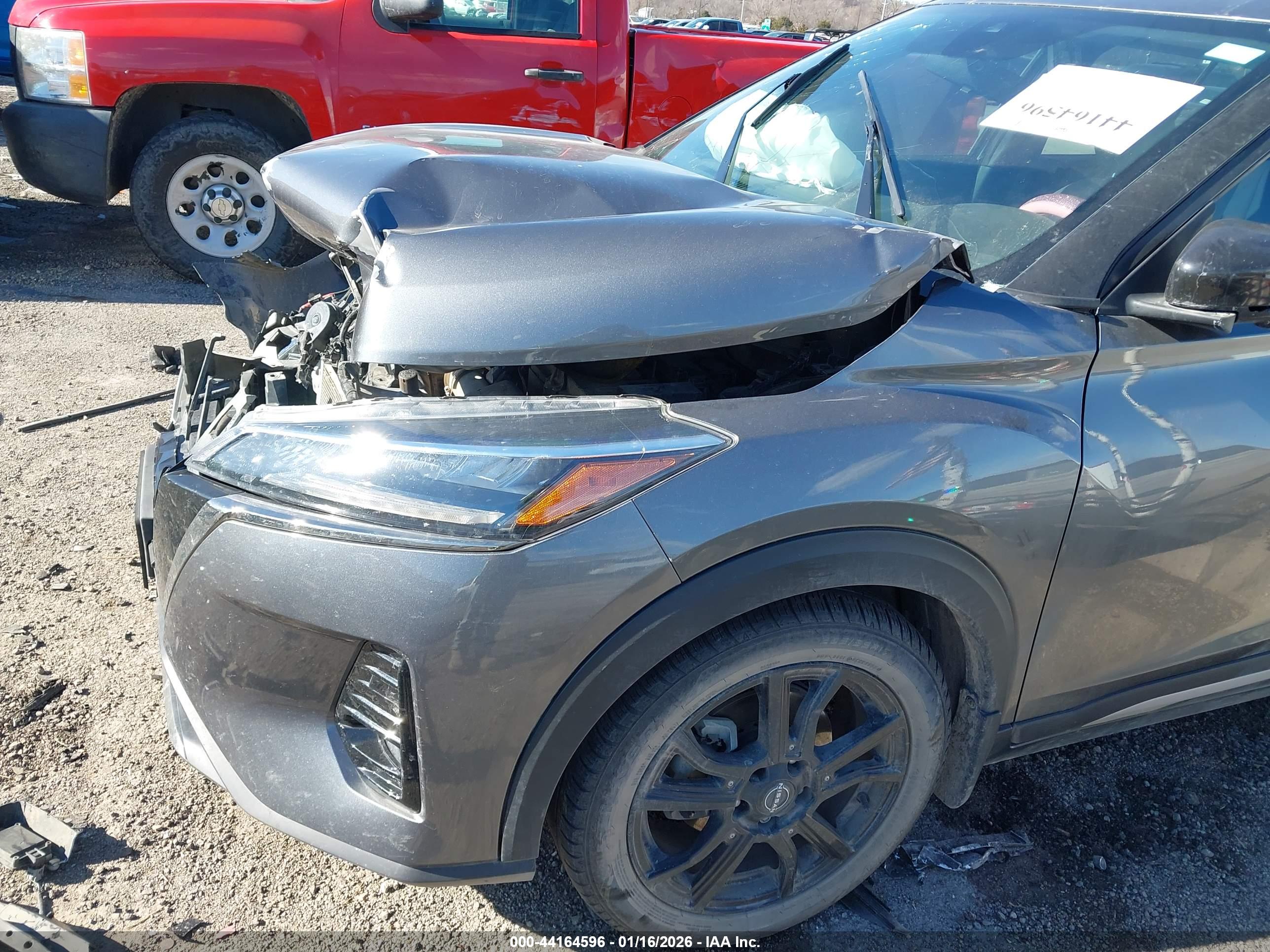 NISSAN KICKS image 6
