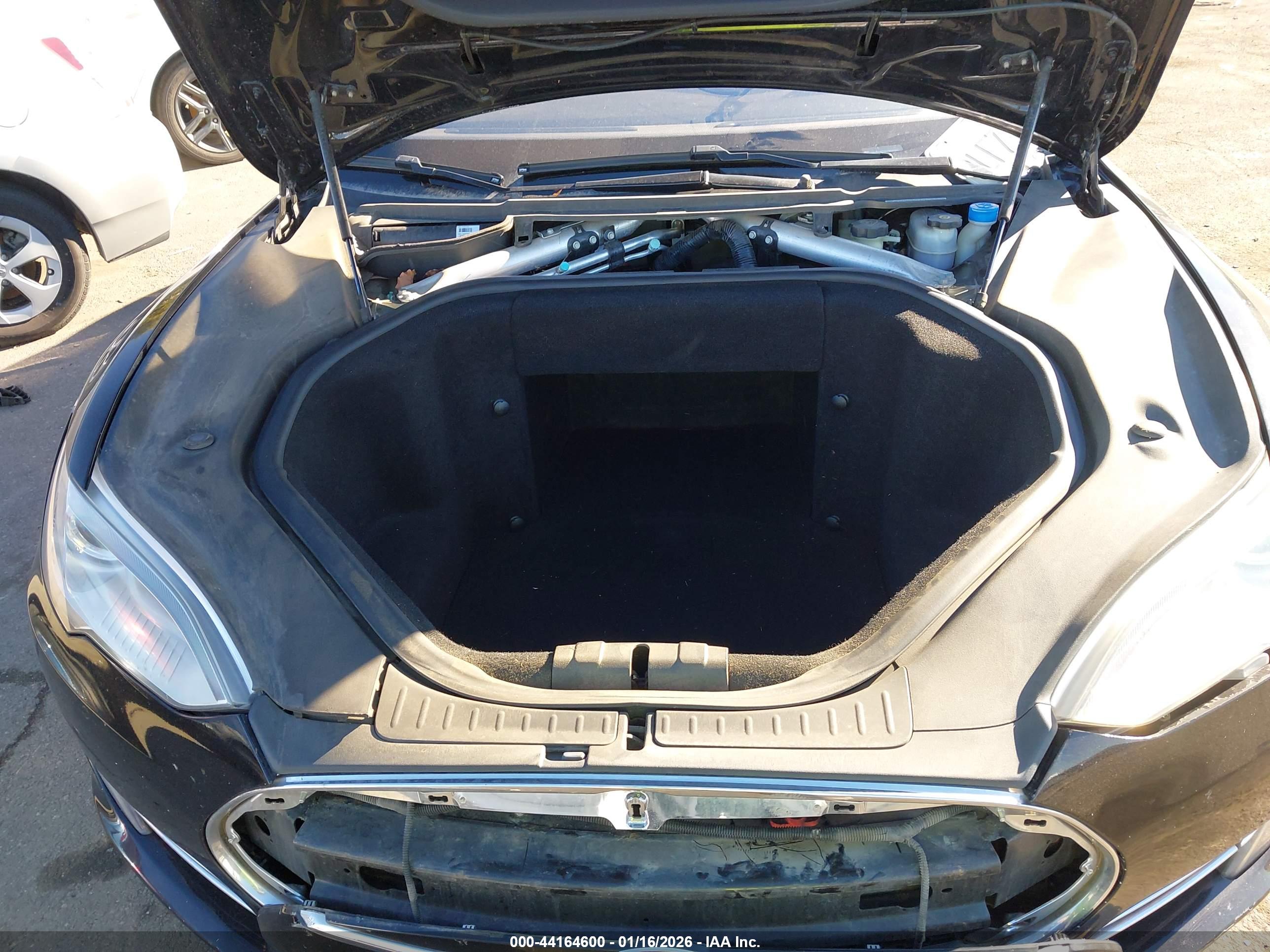 TESLA MODEL image 10