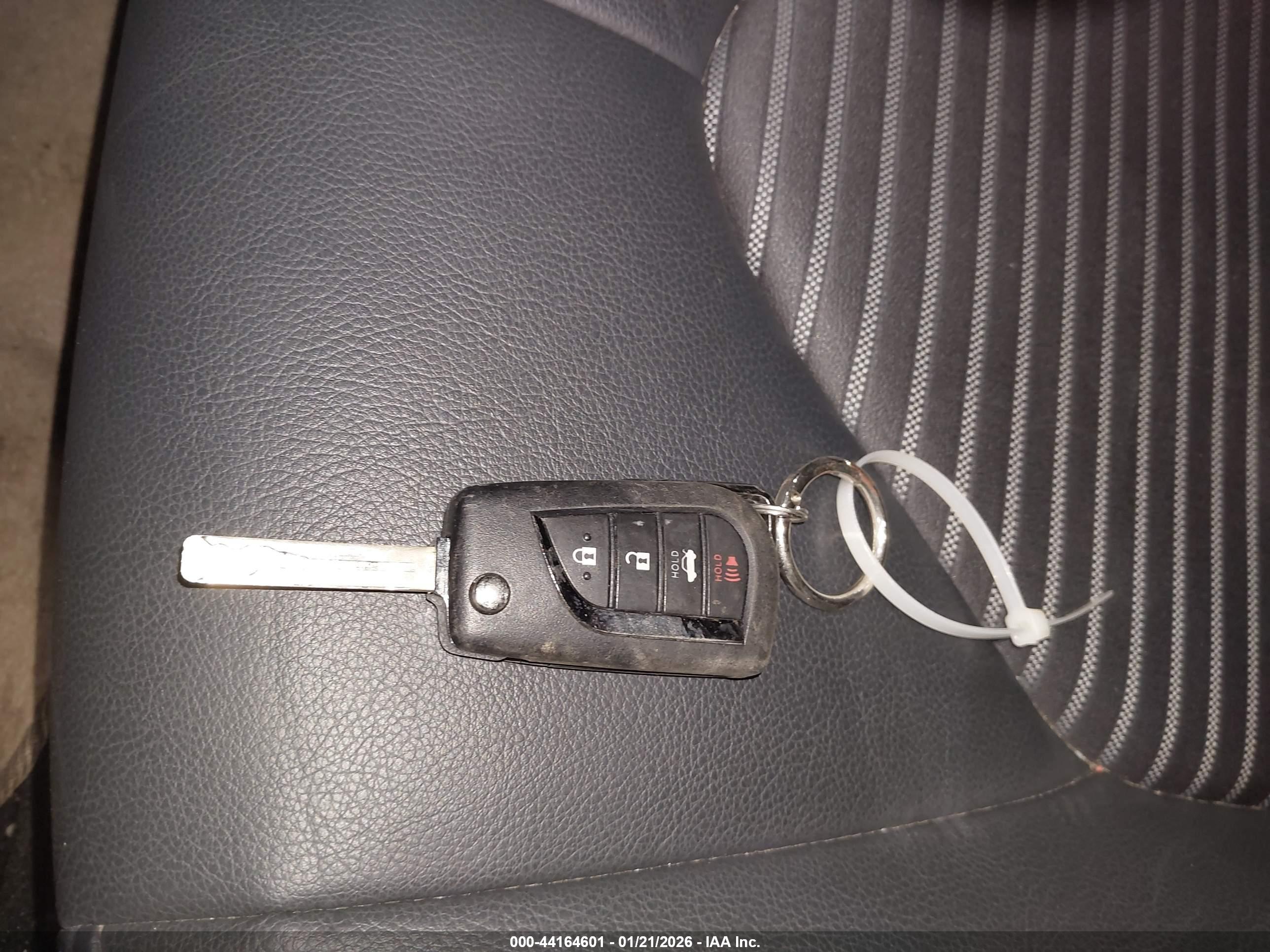 TOYOTA CAMRY image 11