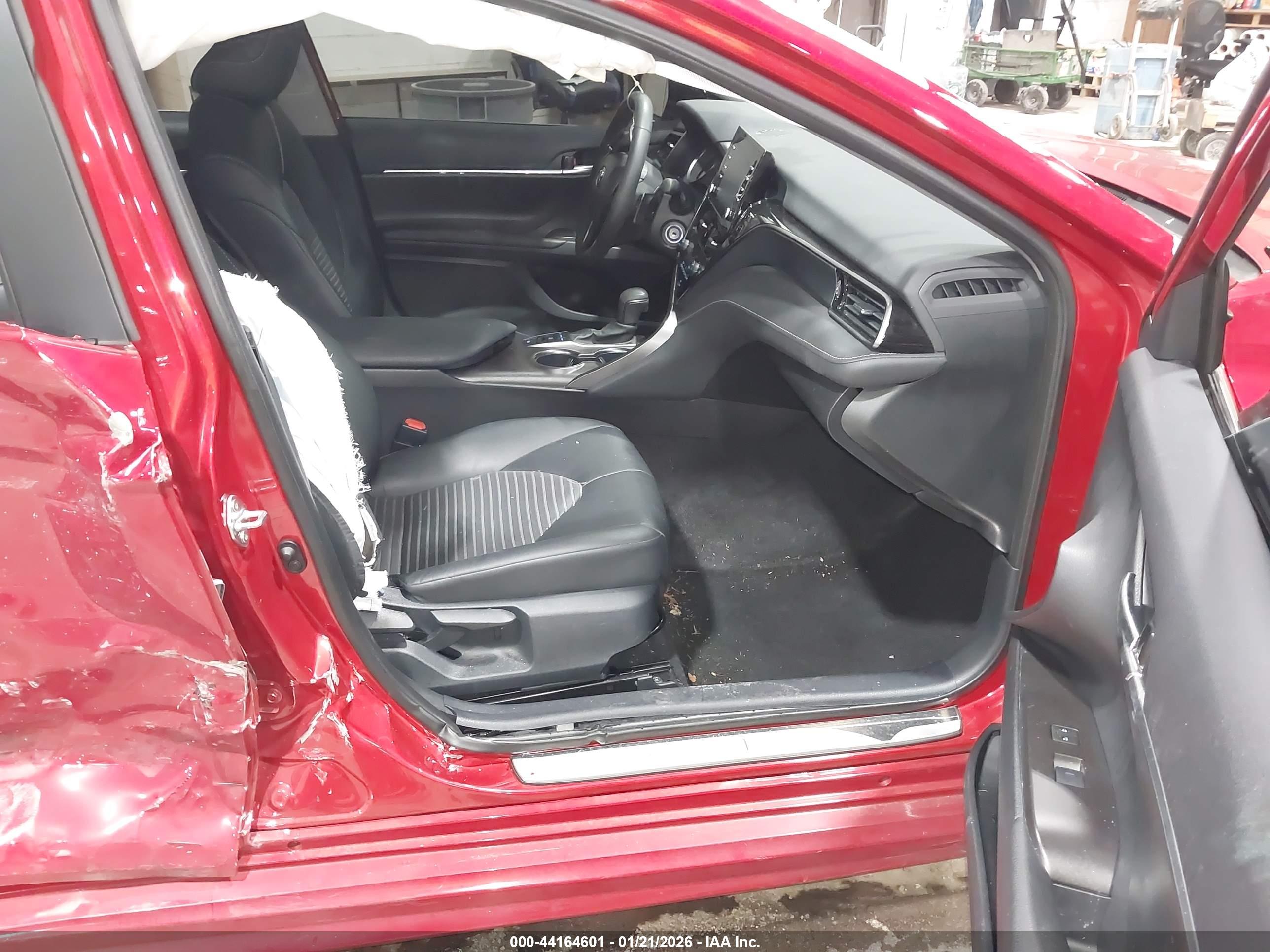 TOYOTA CAMRY image 5