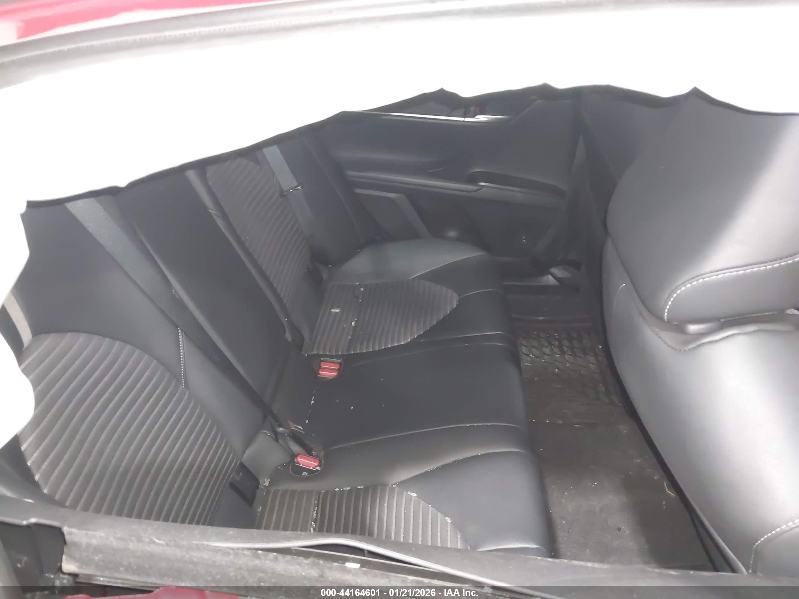 TOYOTA CAMRY image 8
