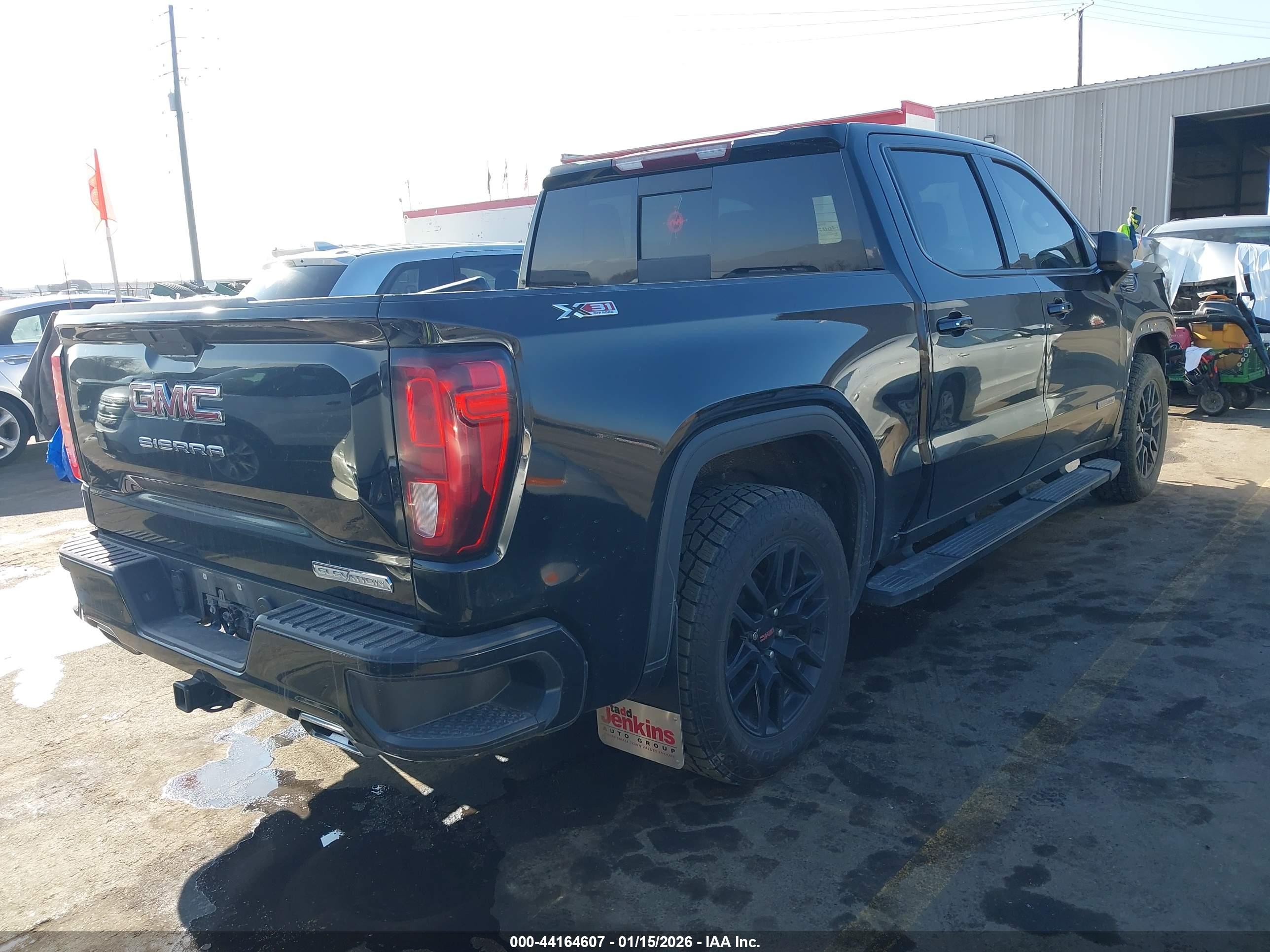 GMC SIERRA image 4