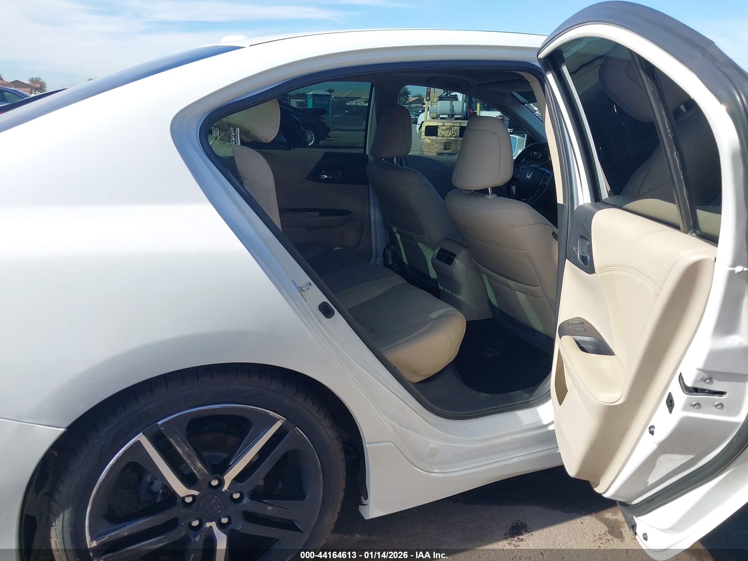 HONDA ACCORD image 8
