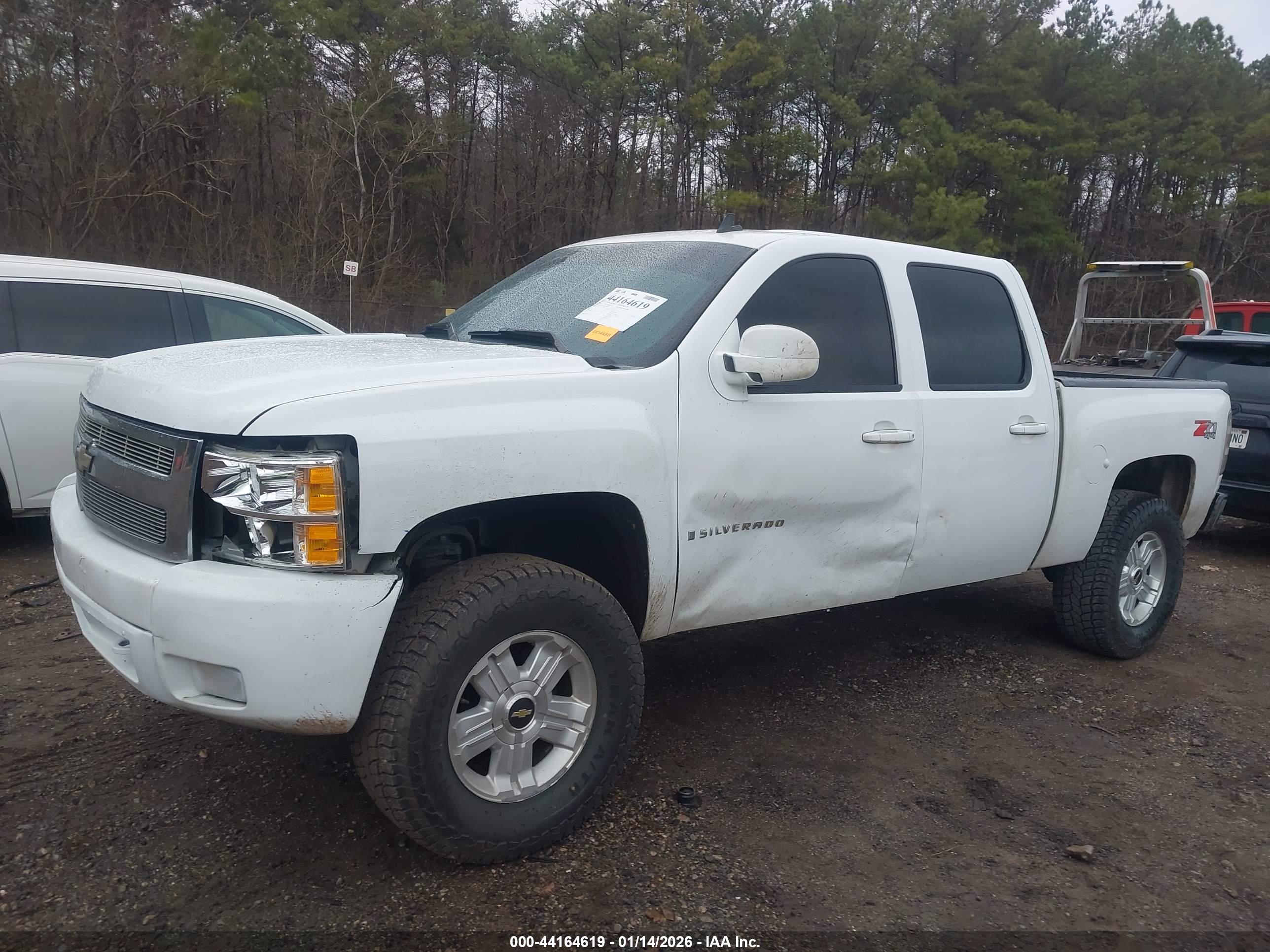 CHEVROLET SILVERADO image 6