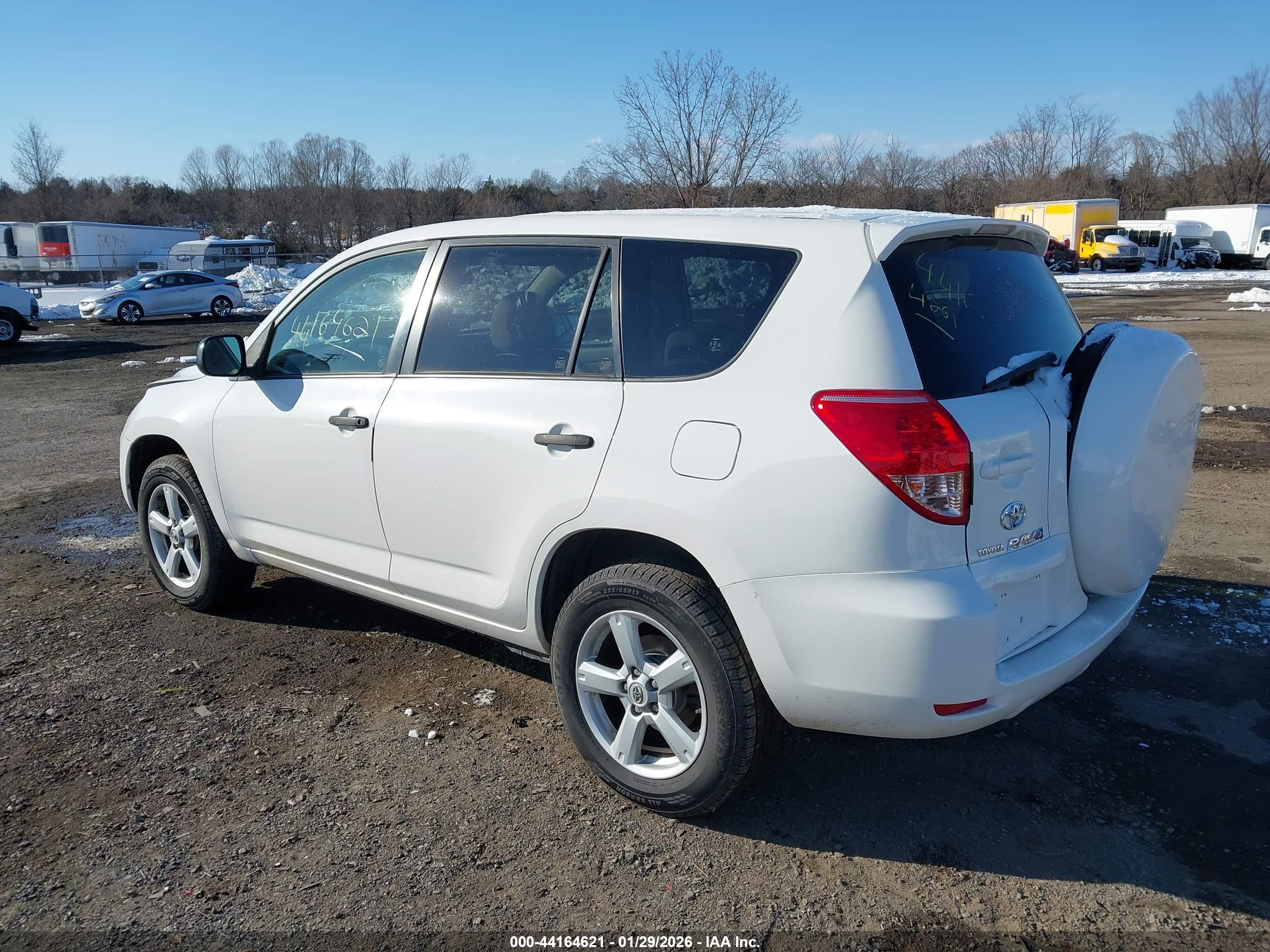 TOYOTA RAV4 image 3