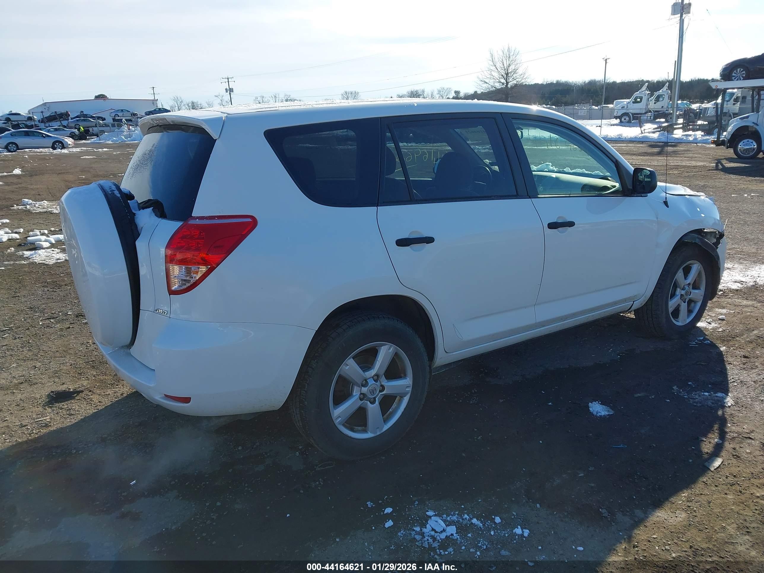 TOYOTA RAV4 image 4