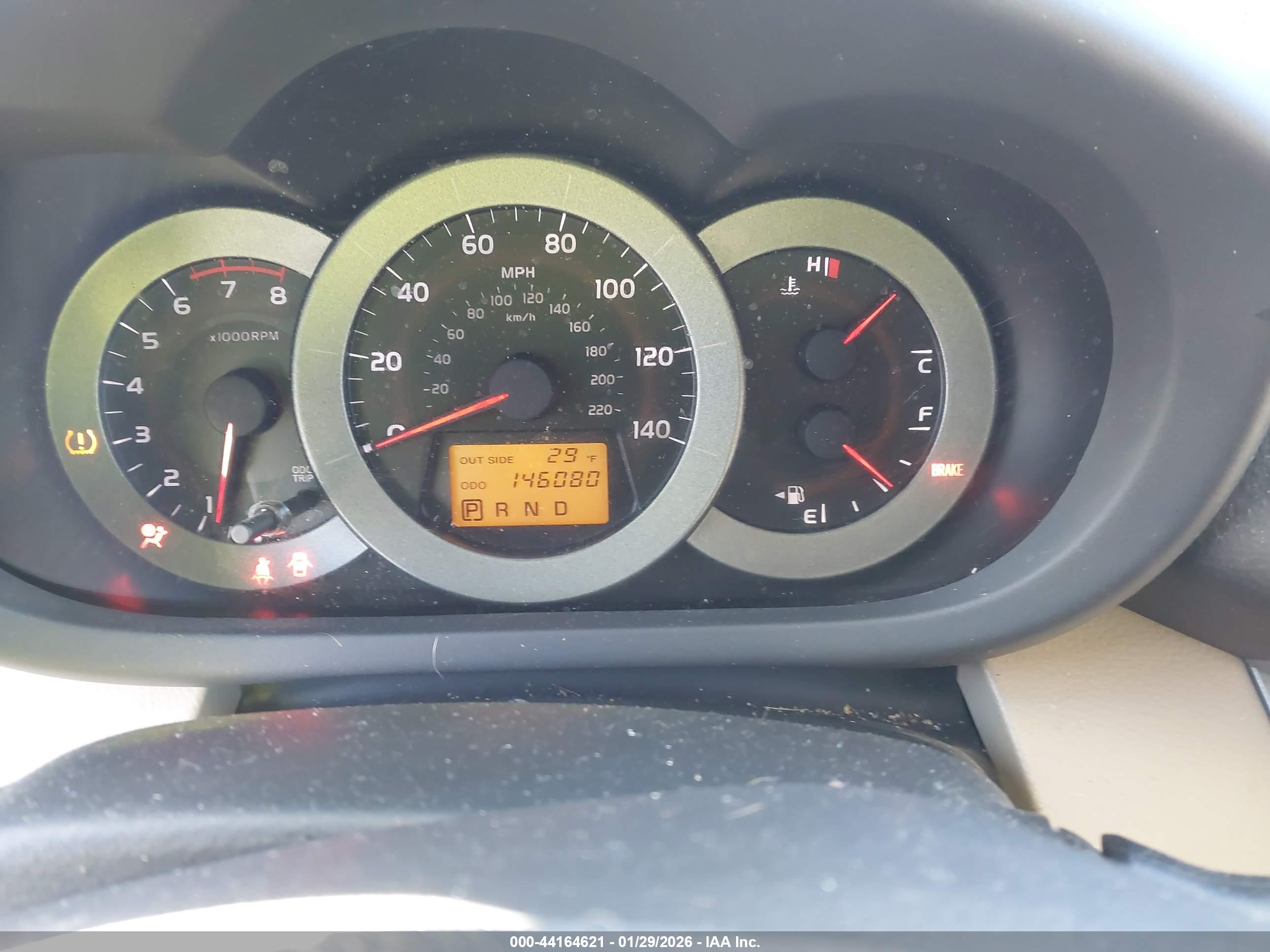 TOYOTA RAV4 image 7