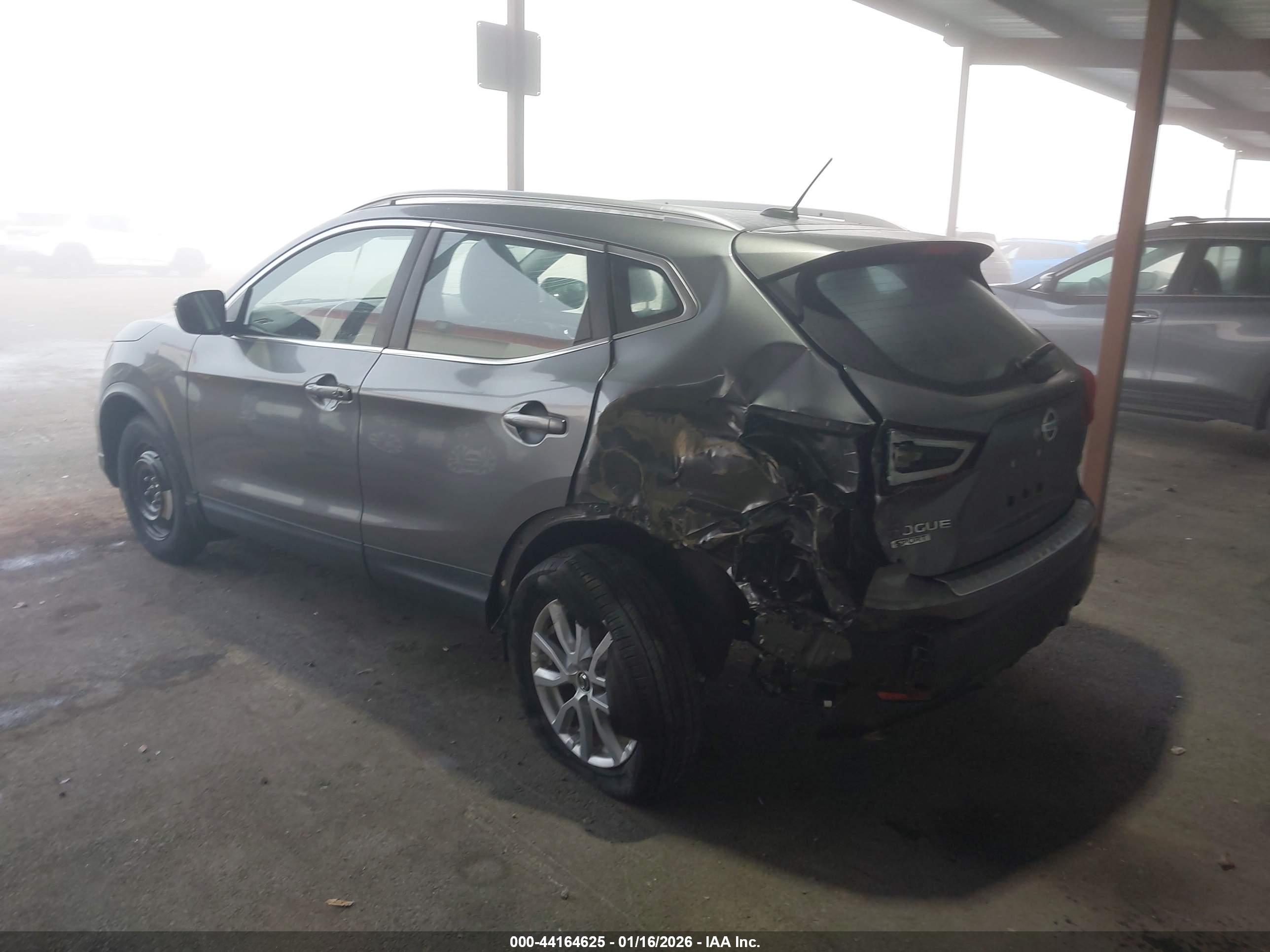 NISSAN ROGUE image 3