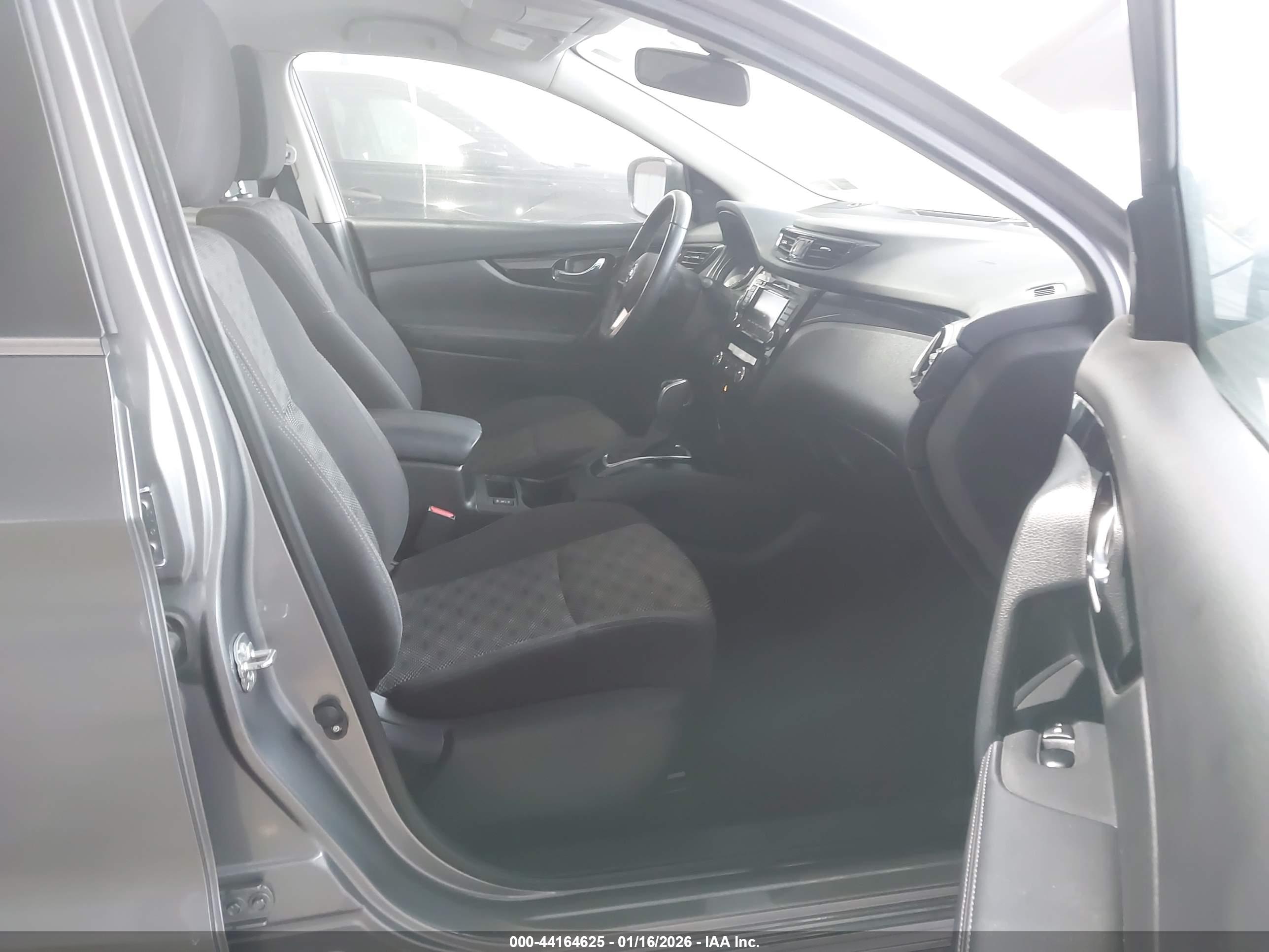 NISSAN ROGUE image 5