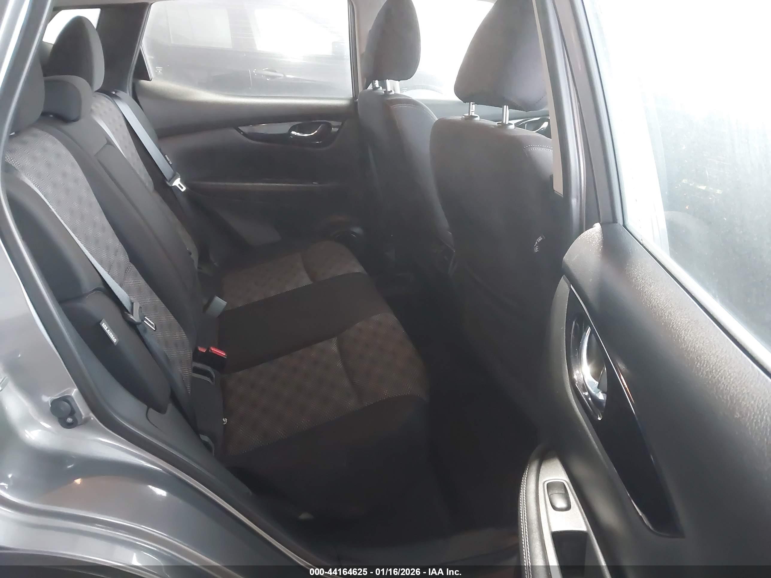 NISSAN ROGUE image 8