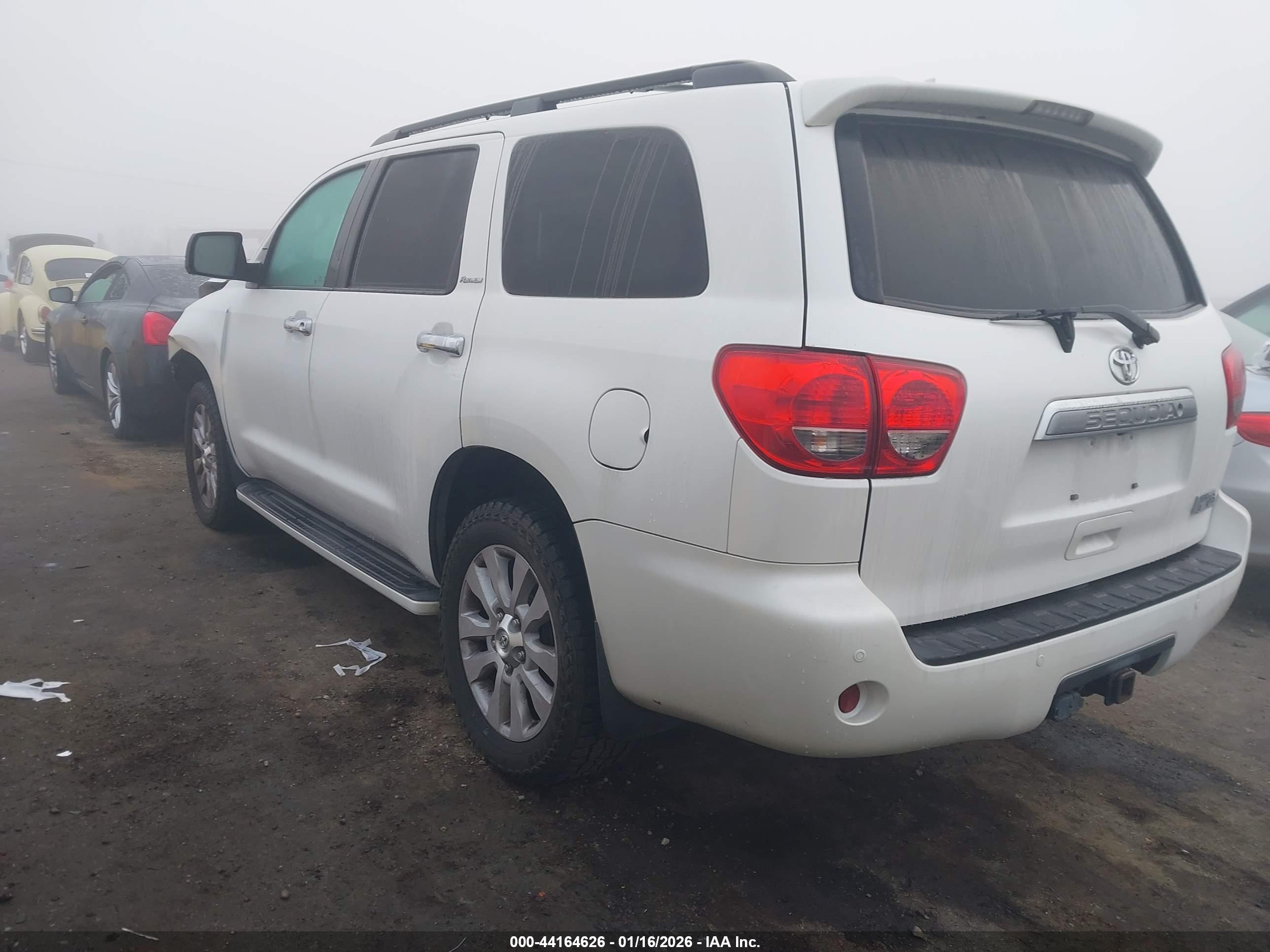 TOYOTA SEQUOIA image 3