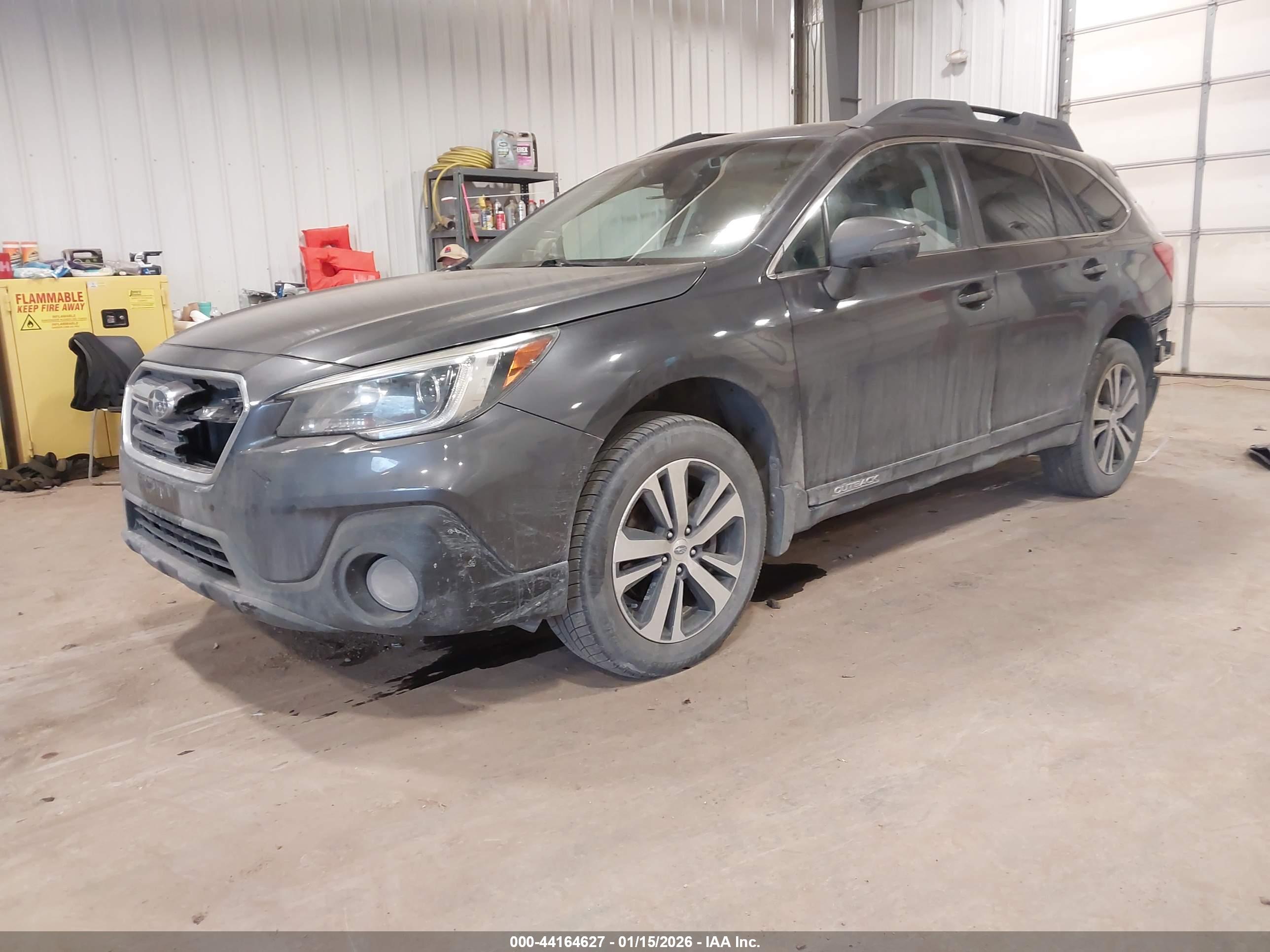 SUBARU OUTBACK image 2