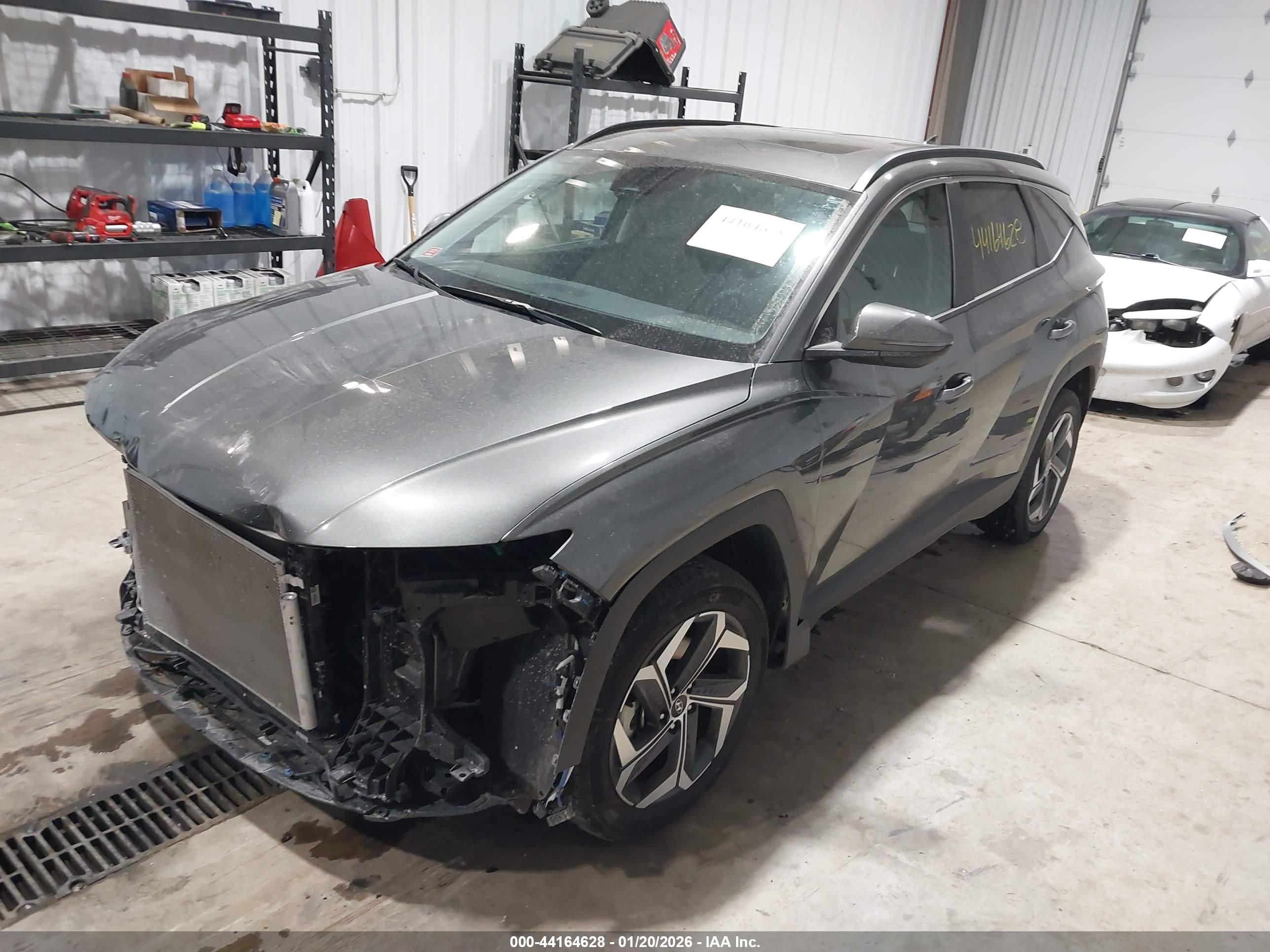 HYUNDAI TUCSON image 2