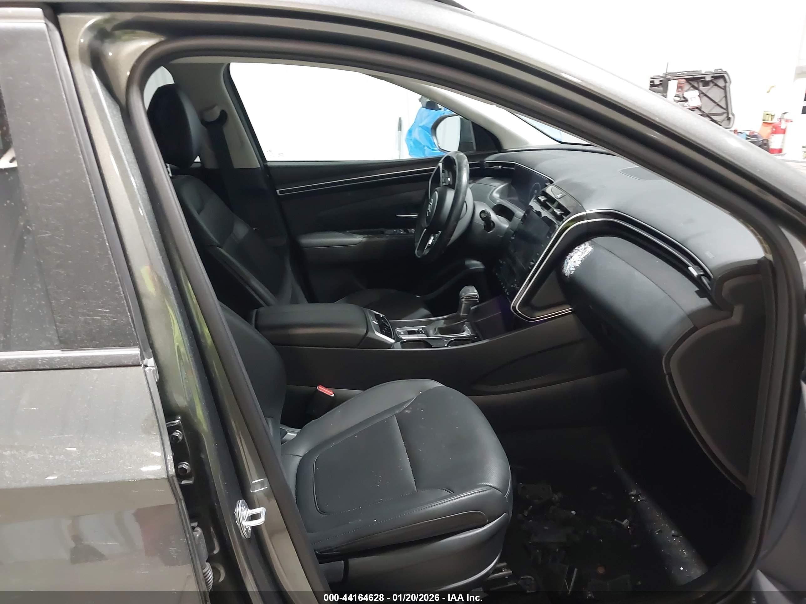 HYUNDAI TUCSON image 5